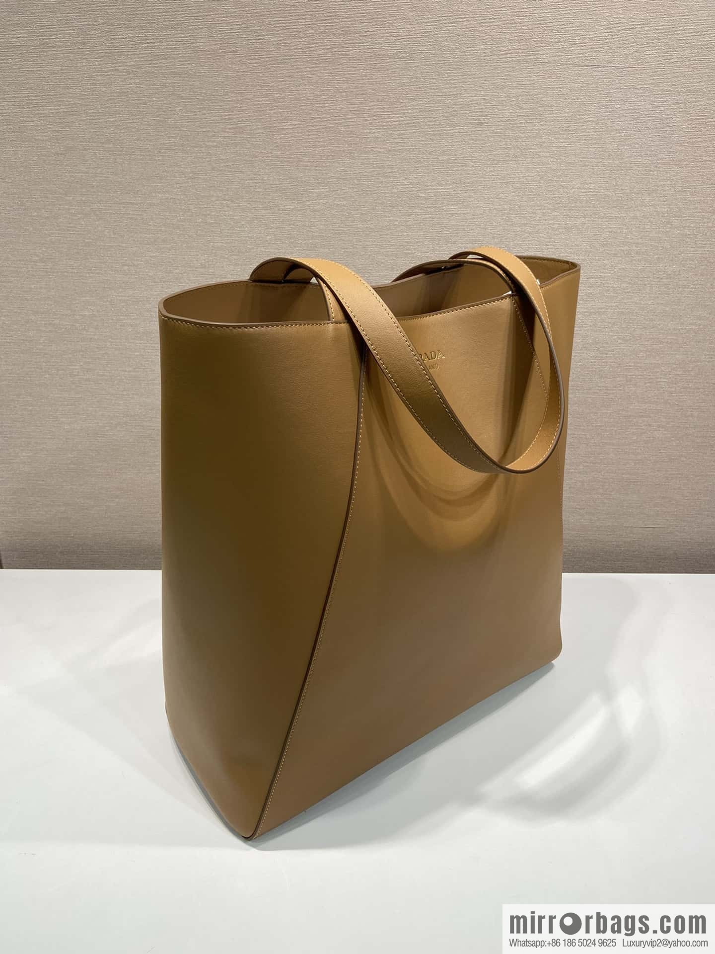 PRADA 🎉 new tote bag 🎉 2VG122 brown