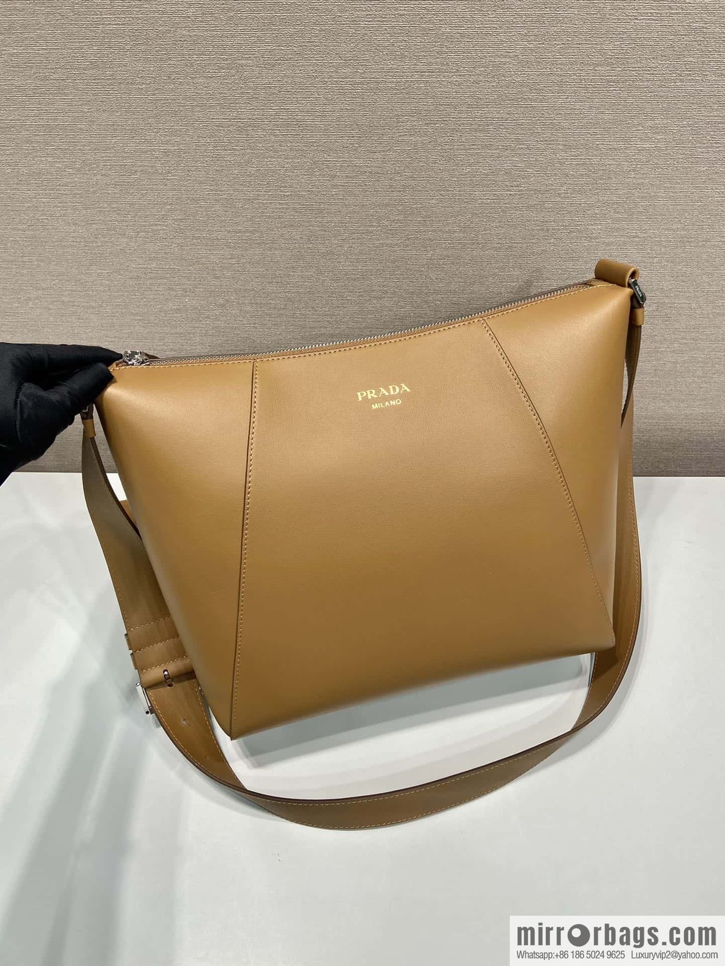 PRADA 🎉 new mailman bag 🎉 2VH177 brown