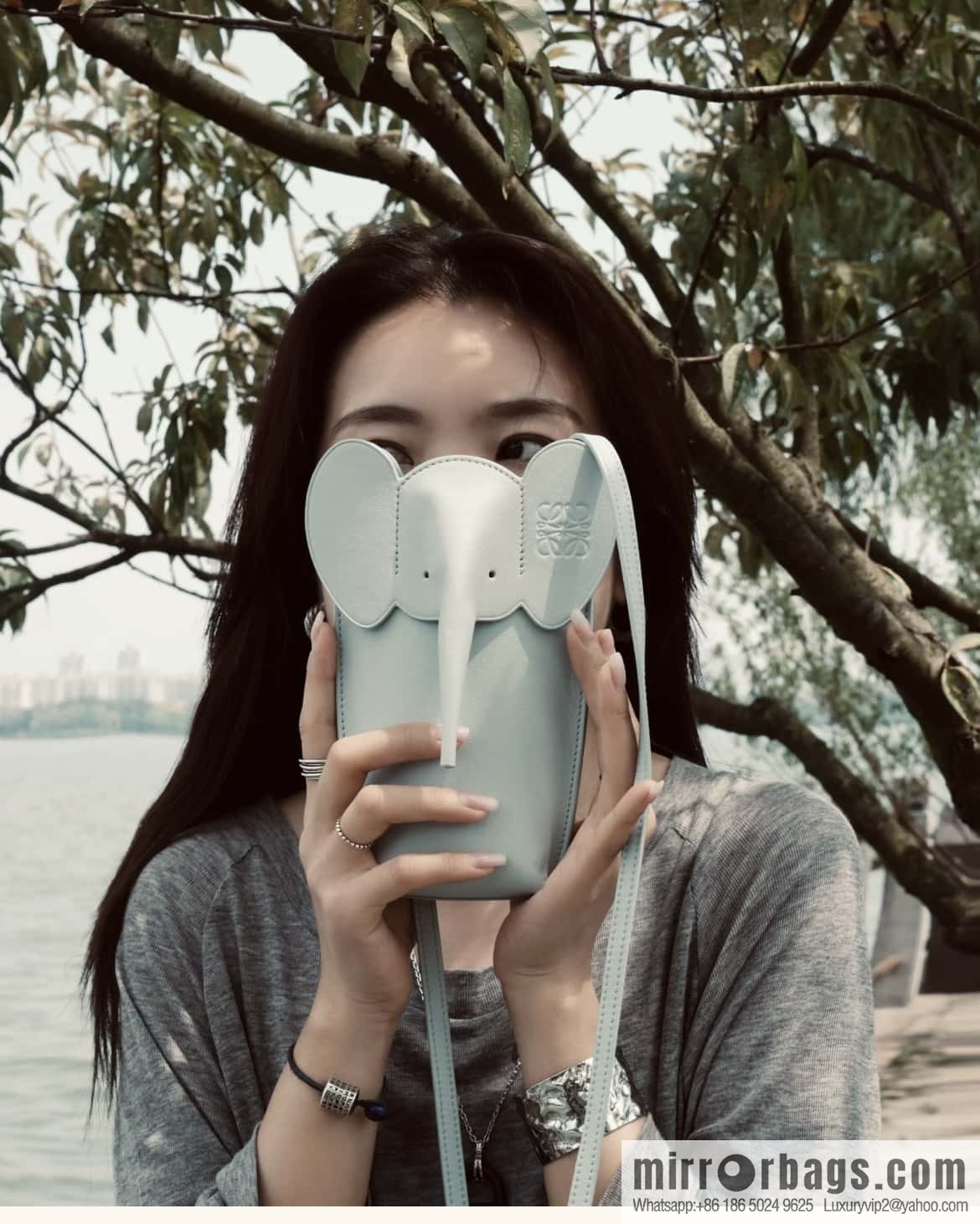 LOEWE 🐘 super act cute baby elephant mobile phone bag 0557 glacier blue