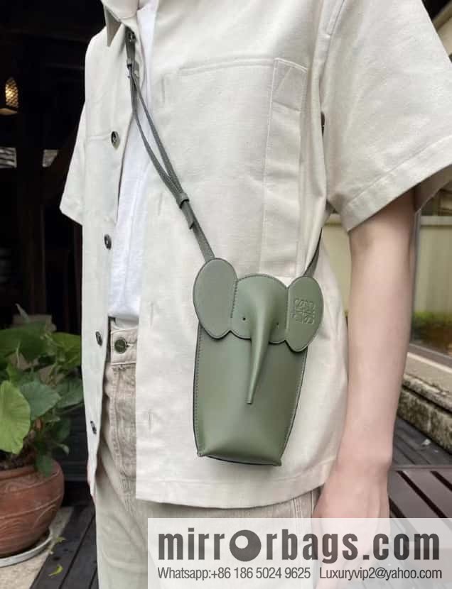 LOEWE 🐘 super act cute baby elephant mobile phone bag 0557 avocado green