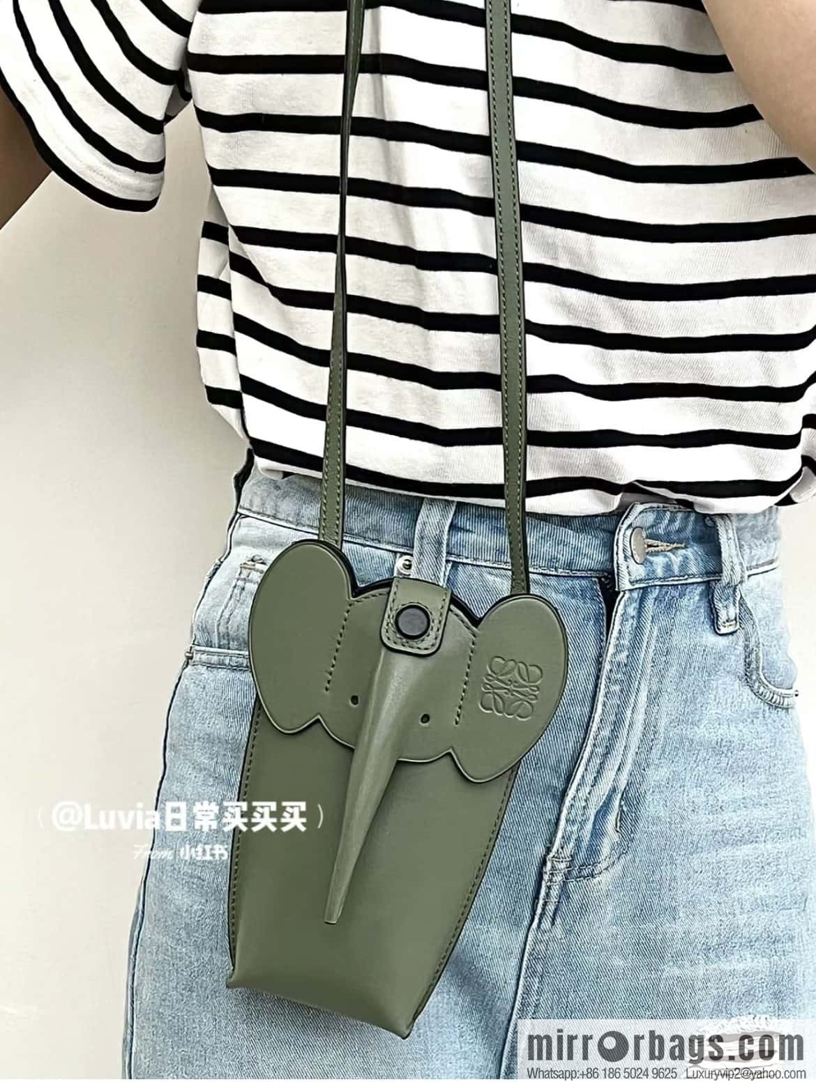 LOEWE 🐘 super act cute baby elephant mobile phone bag 0557 avocado green
