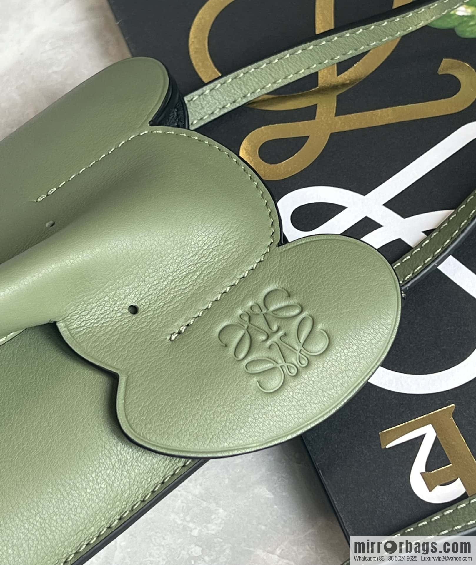 LOEWE 🐘 super act cute baby elephant mobile phone bag 0557 avocado green