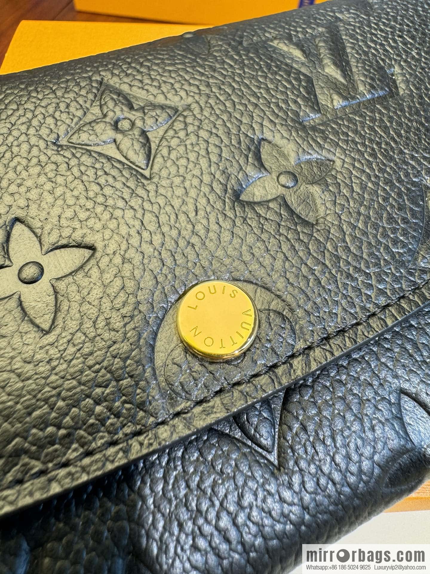 LV Emilie Wallet M62369 Premium