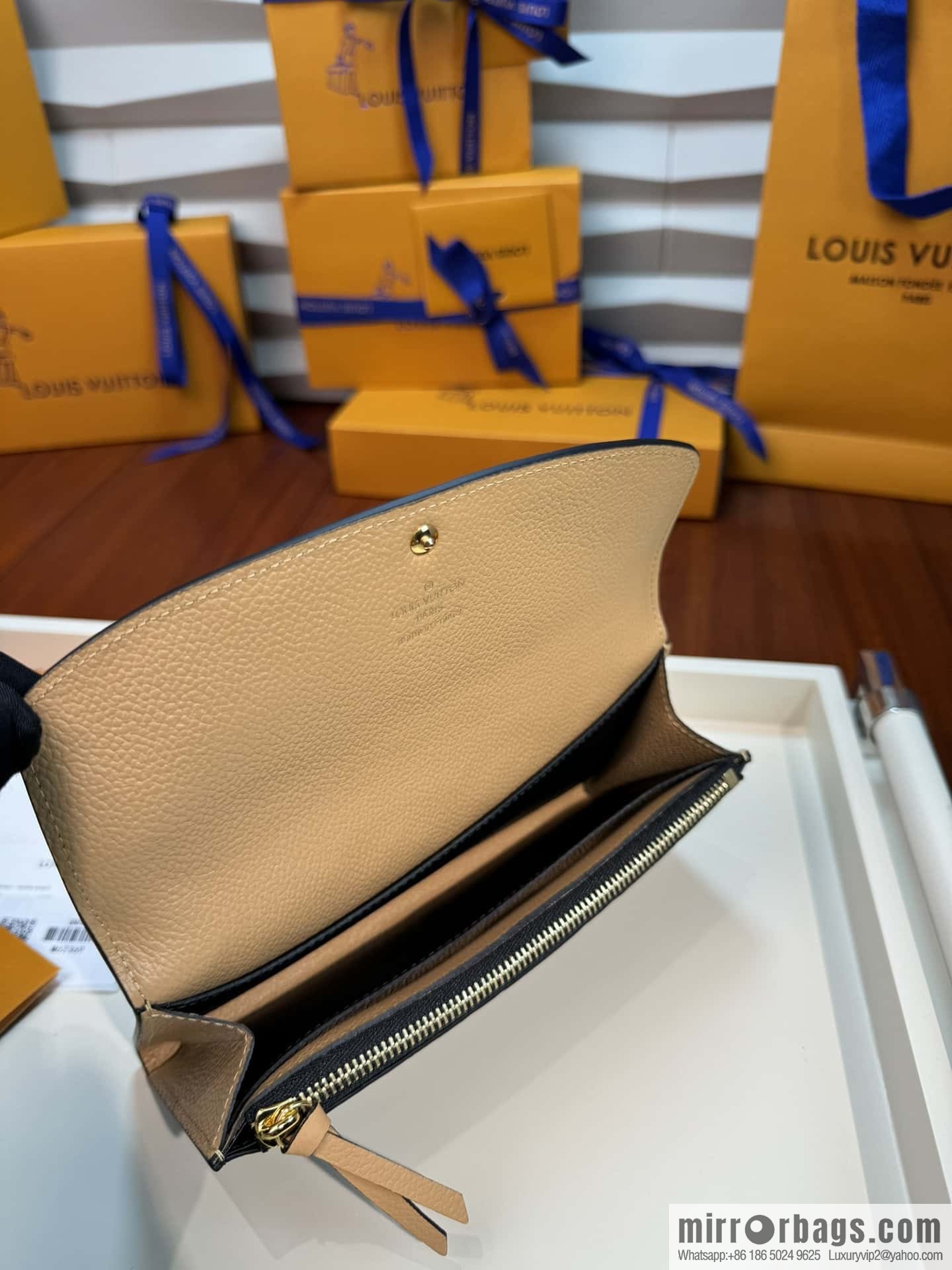 LV Emilie Wallet M62369 Premium