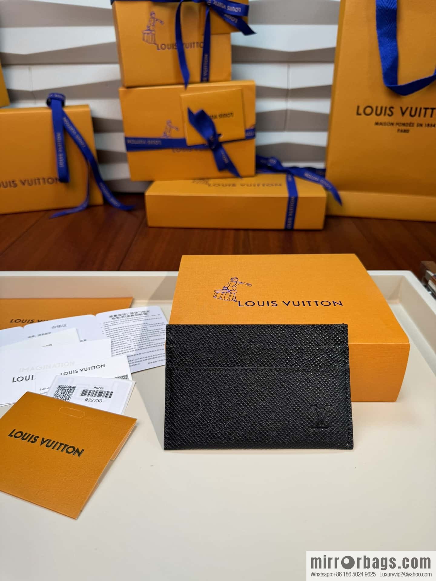 LV leather (fabric) card holder M32730 Premium