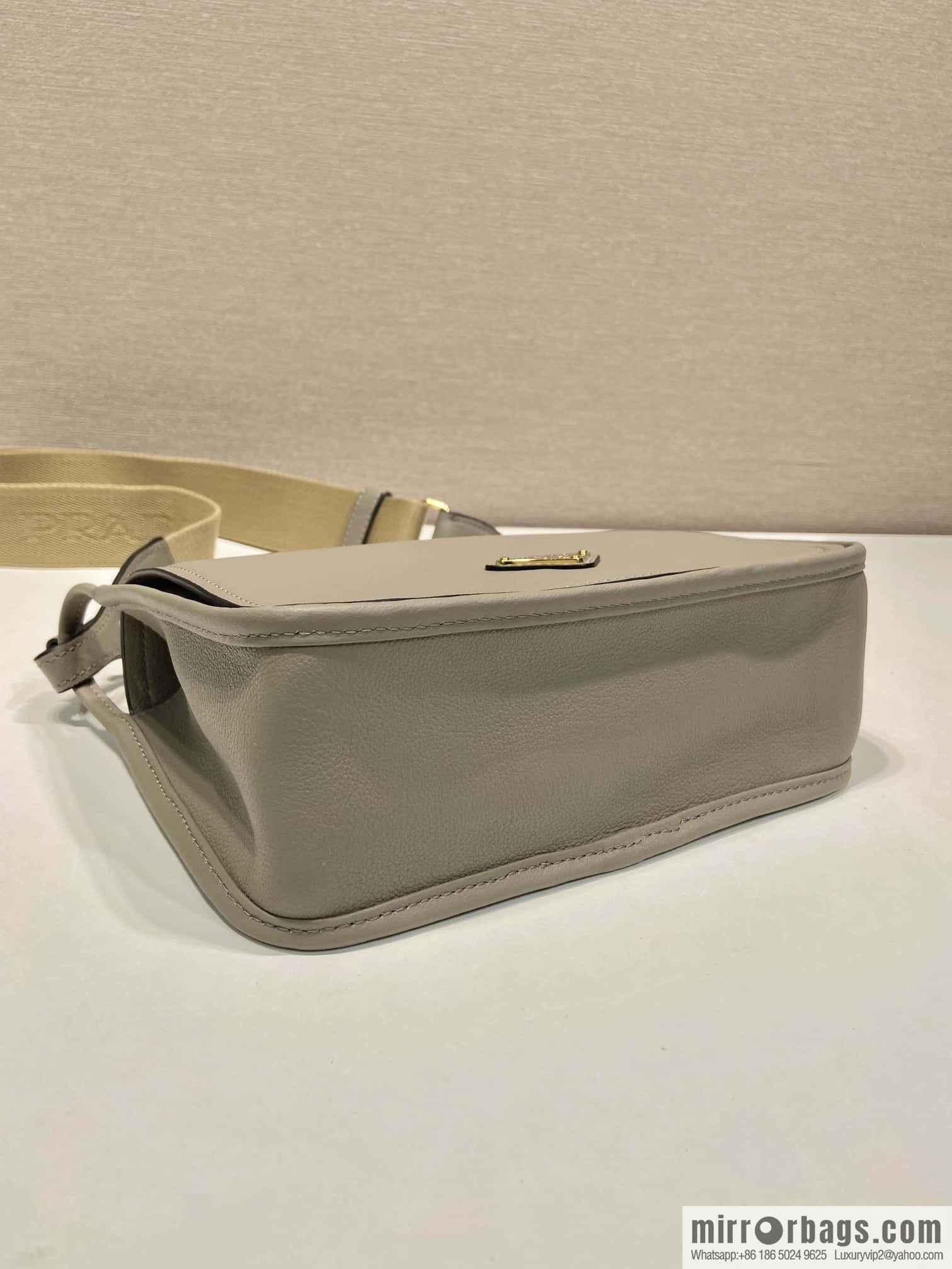 PRADA 👏 new shoulder strap bag 👏 1BD372