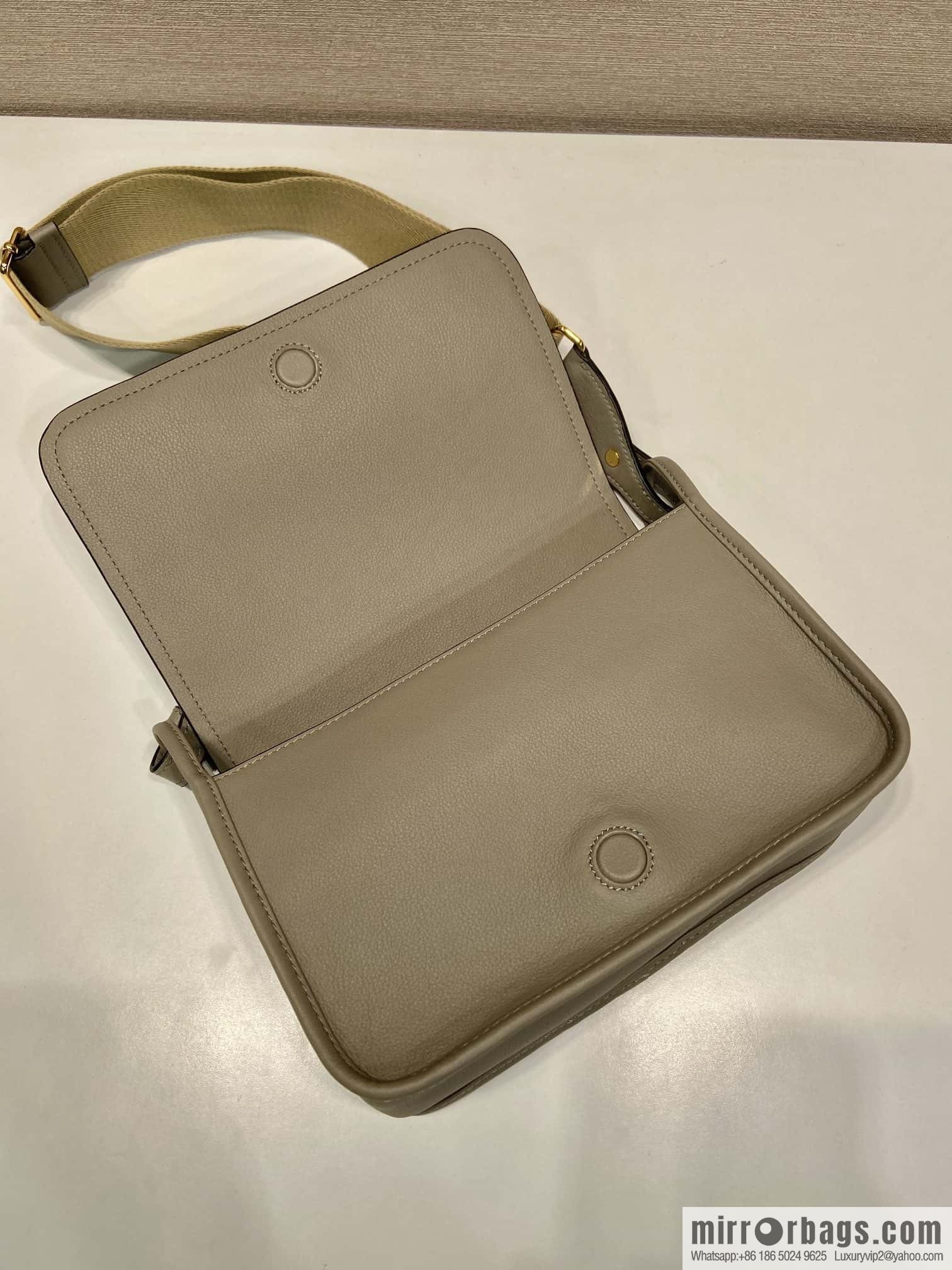PRADA 👏 new shoulder strap bag 👏 1BD372