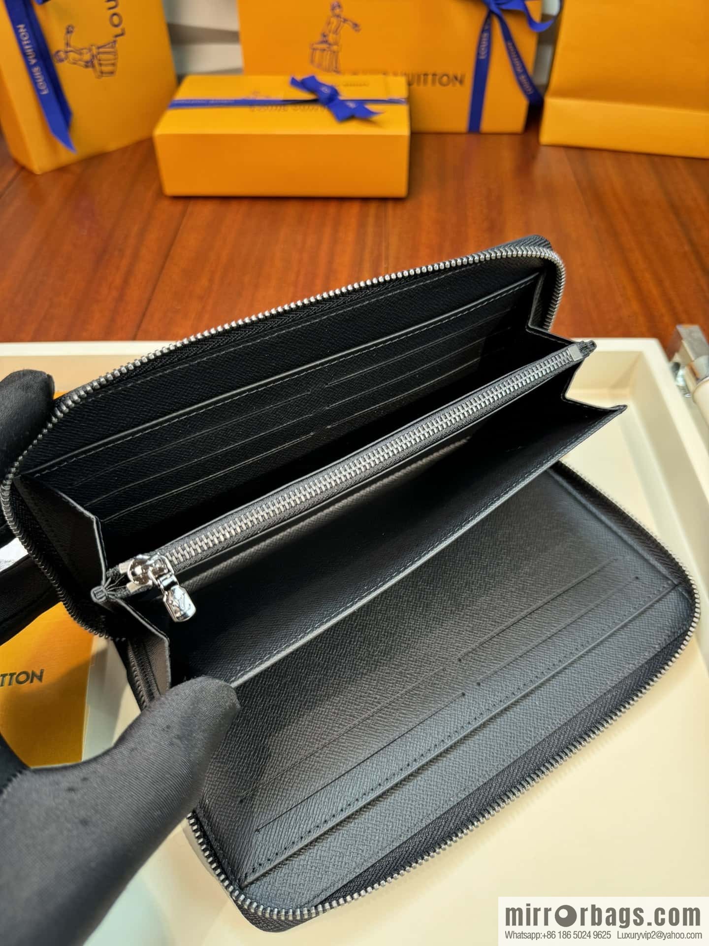LV Zippy Organizer M82081 Premium