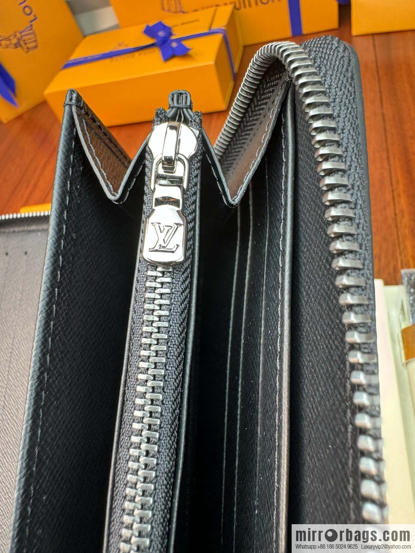 LV Zippy Organizer M82081 Premium