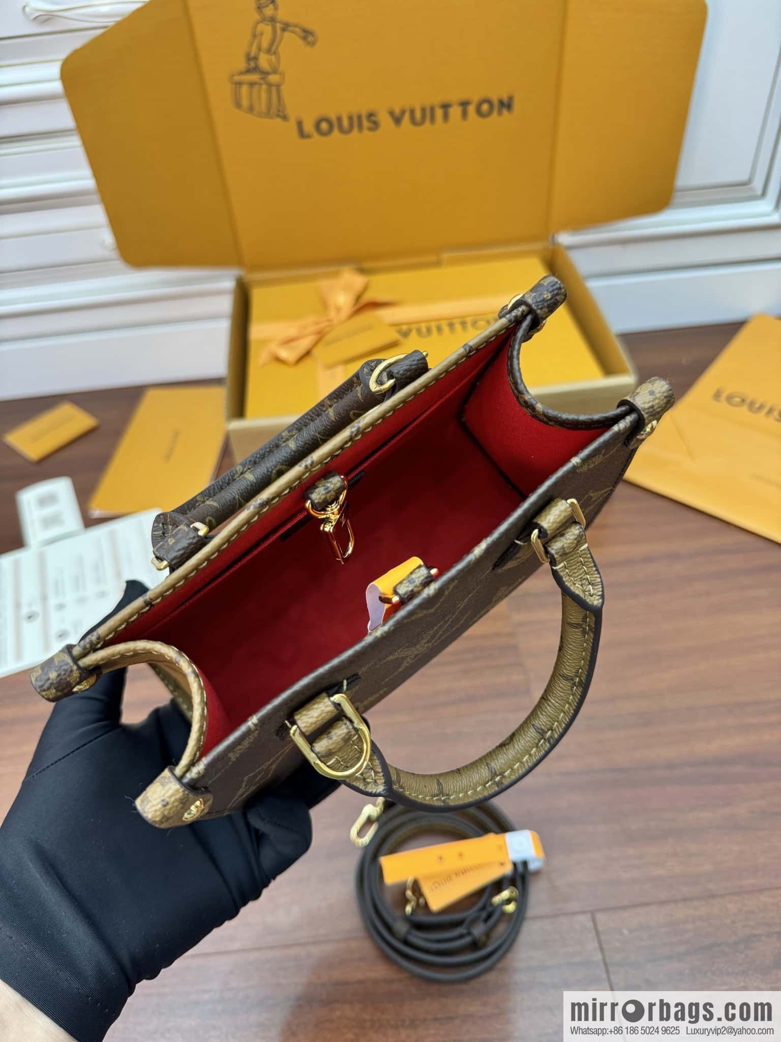 LV M46839 ONTHEGO BB handbag