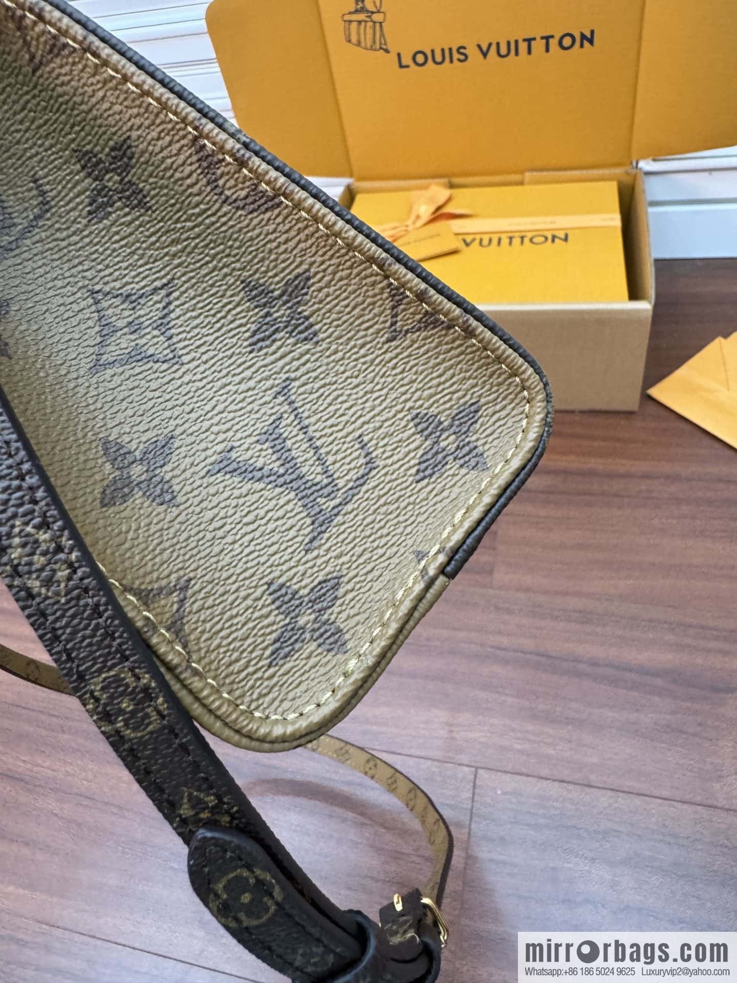 LV M46839 ONTHEGO BB handbag