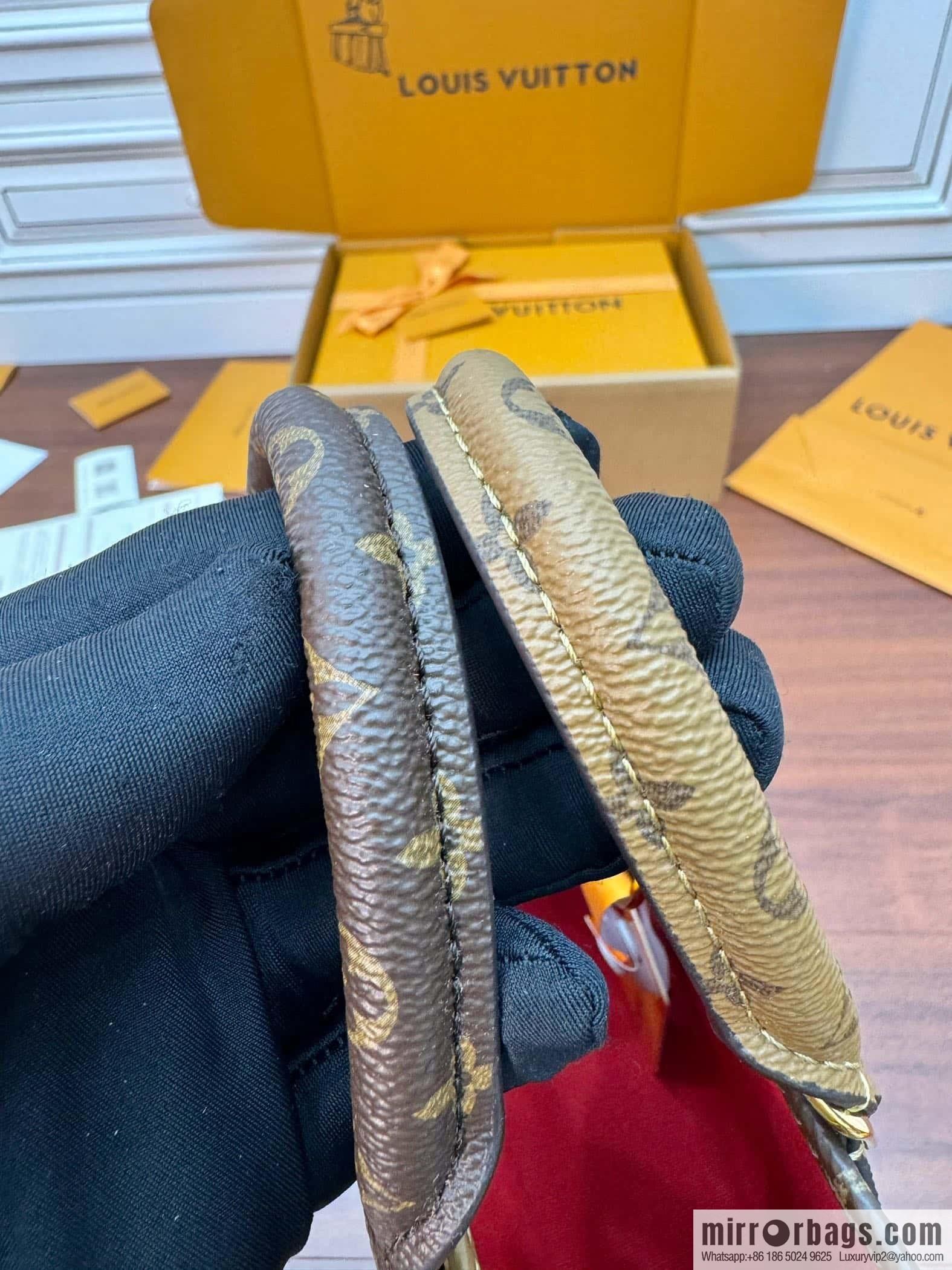 LV M46839 ONTHEGO BB handbag