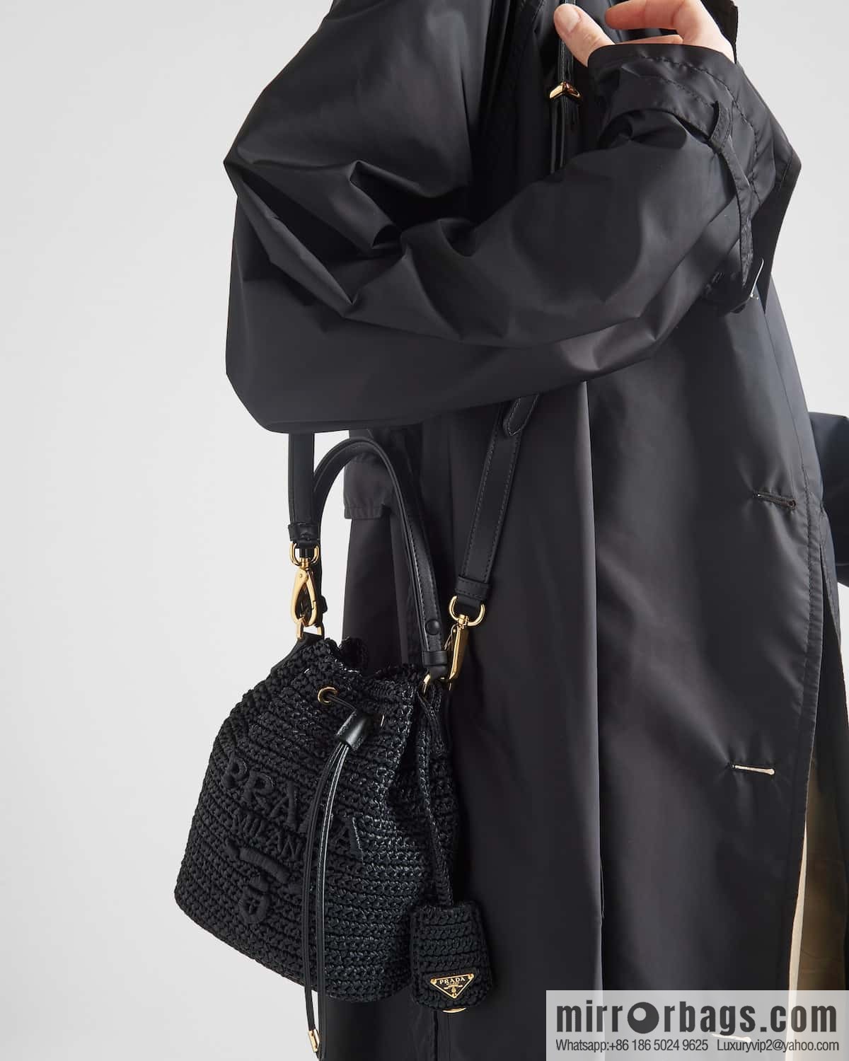 PRADA 🎉 bucket bag 🎉 1BE068
