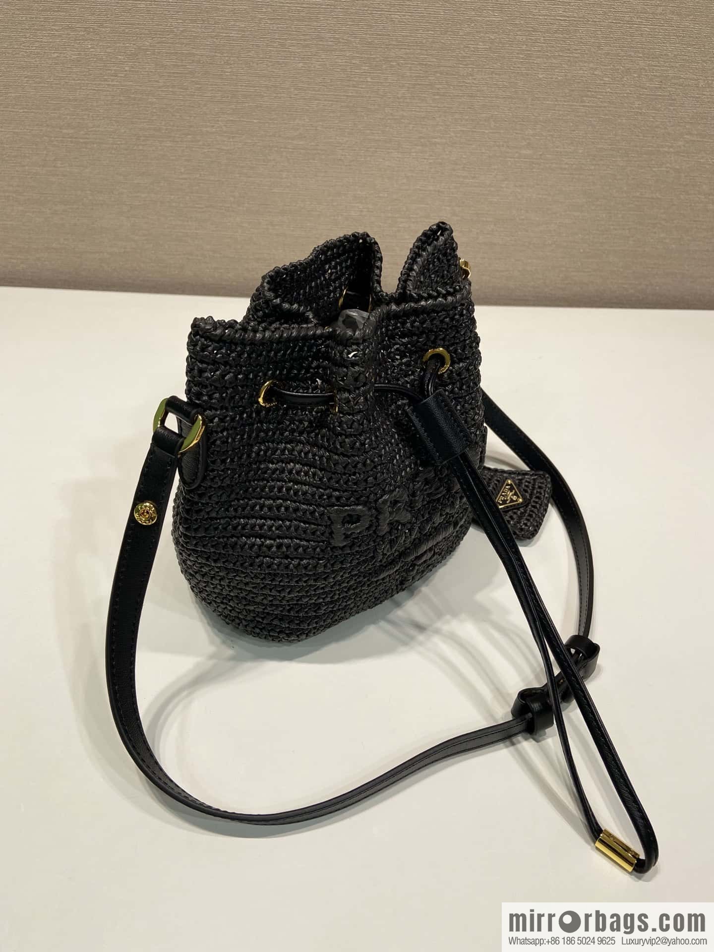 PRADA 🎉 bucket bag 🎉 1BE068