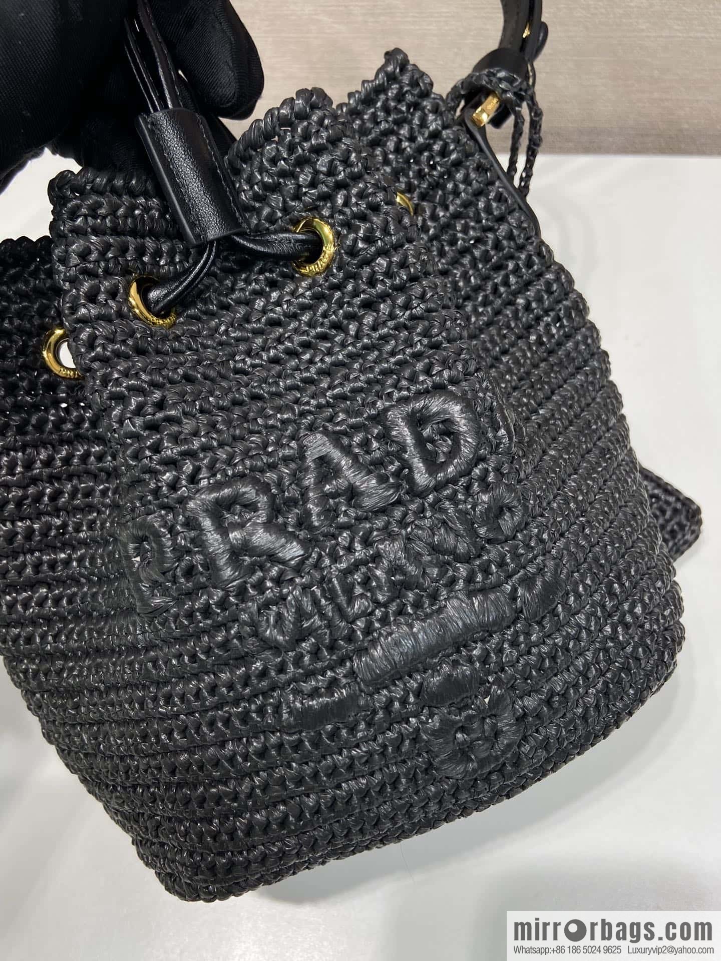 PRADA 🎉 bucket bag 🎉 1BE068