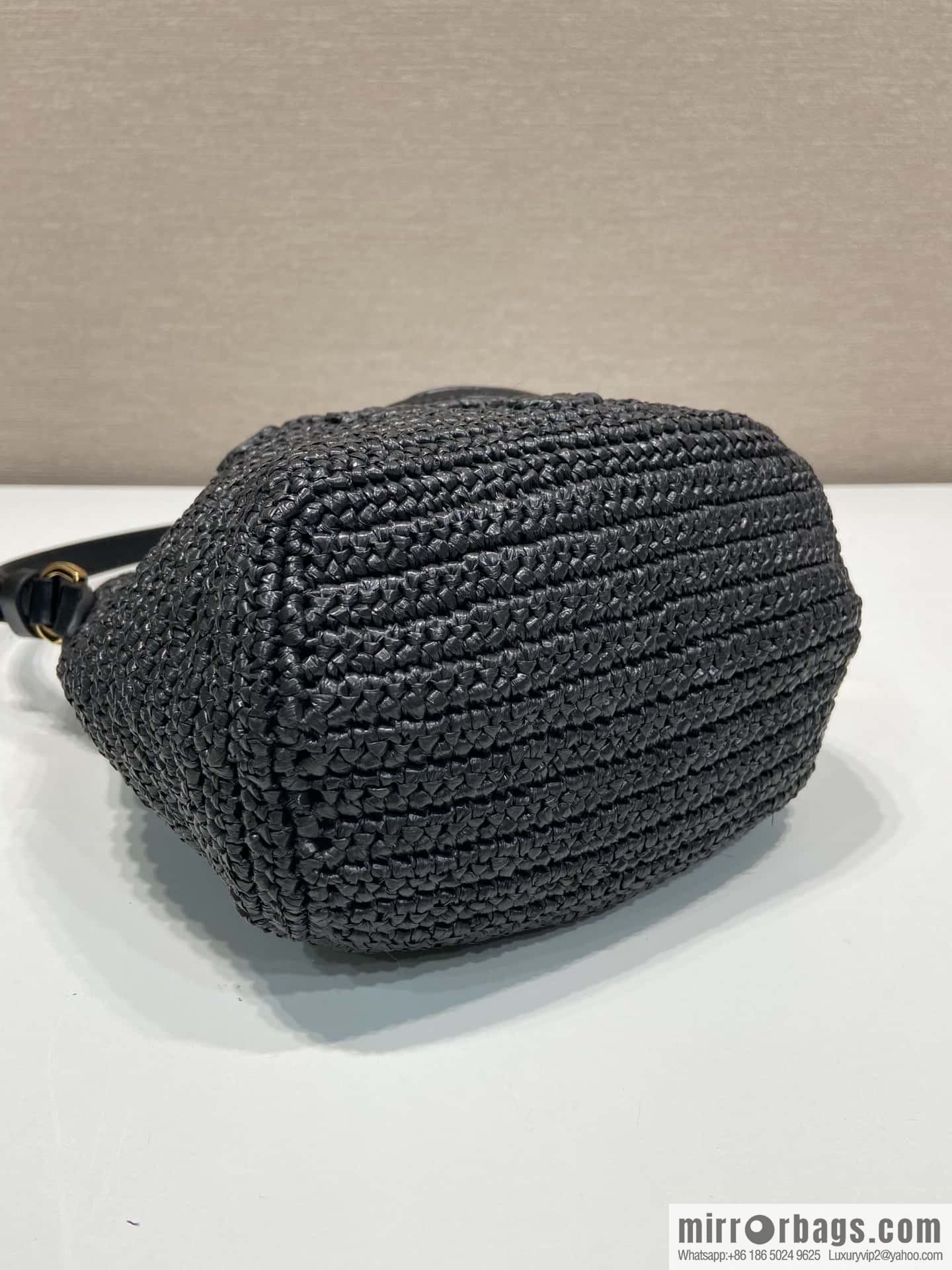 PRADA 🎉 bucket bag 🎉 1BE068