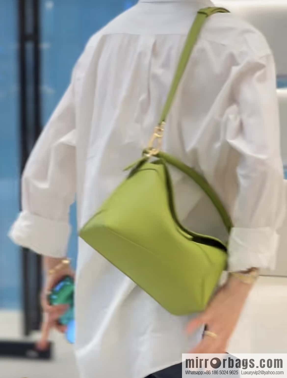 LOEWE puzzle new geometric pack 0681 neon green 24CM