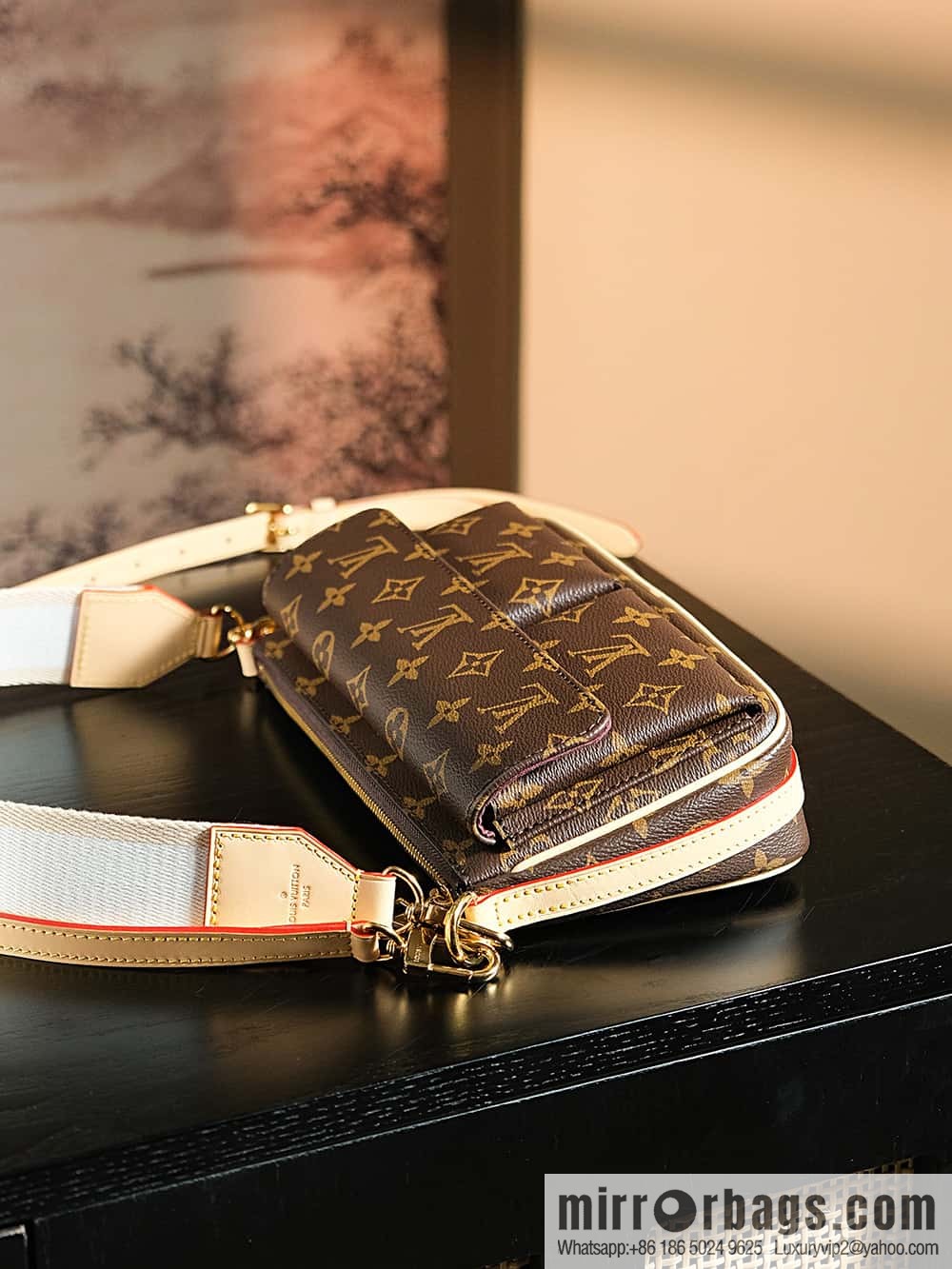LV 𝐕𝐈𝐕𝐀𝐂𝐈𝐓𝐄 Medieval Camel Bag Series #M46999