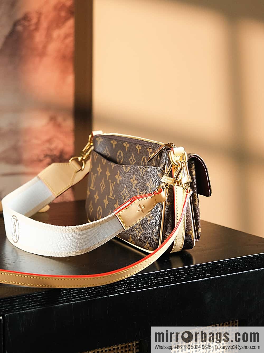 LV 𝐕𝐈𝐕𝐀𝐂𝐈𝐓𝐄 Medieval Camel Bag Series #M46999