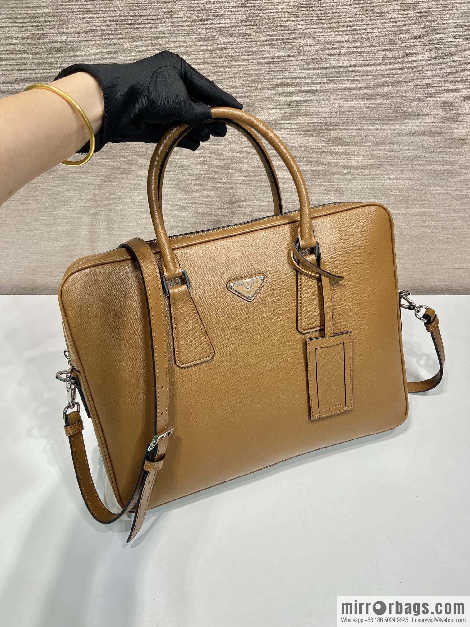 PRADA 🎉 classic new color 🎉 2VE0368 Cinnamon