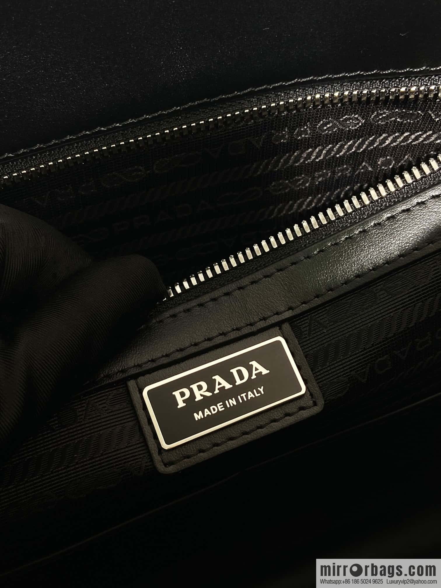 PRADA 🎉 classic new color 🎉 2VE0368 Cinnamon