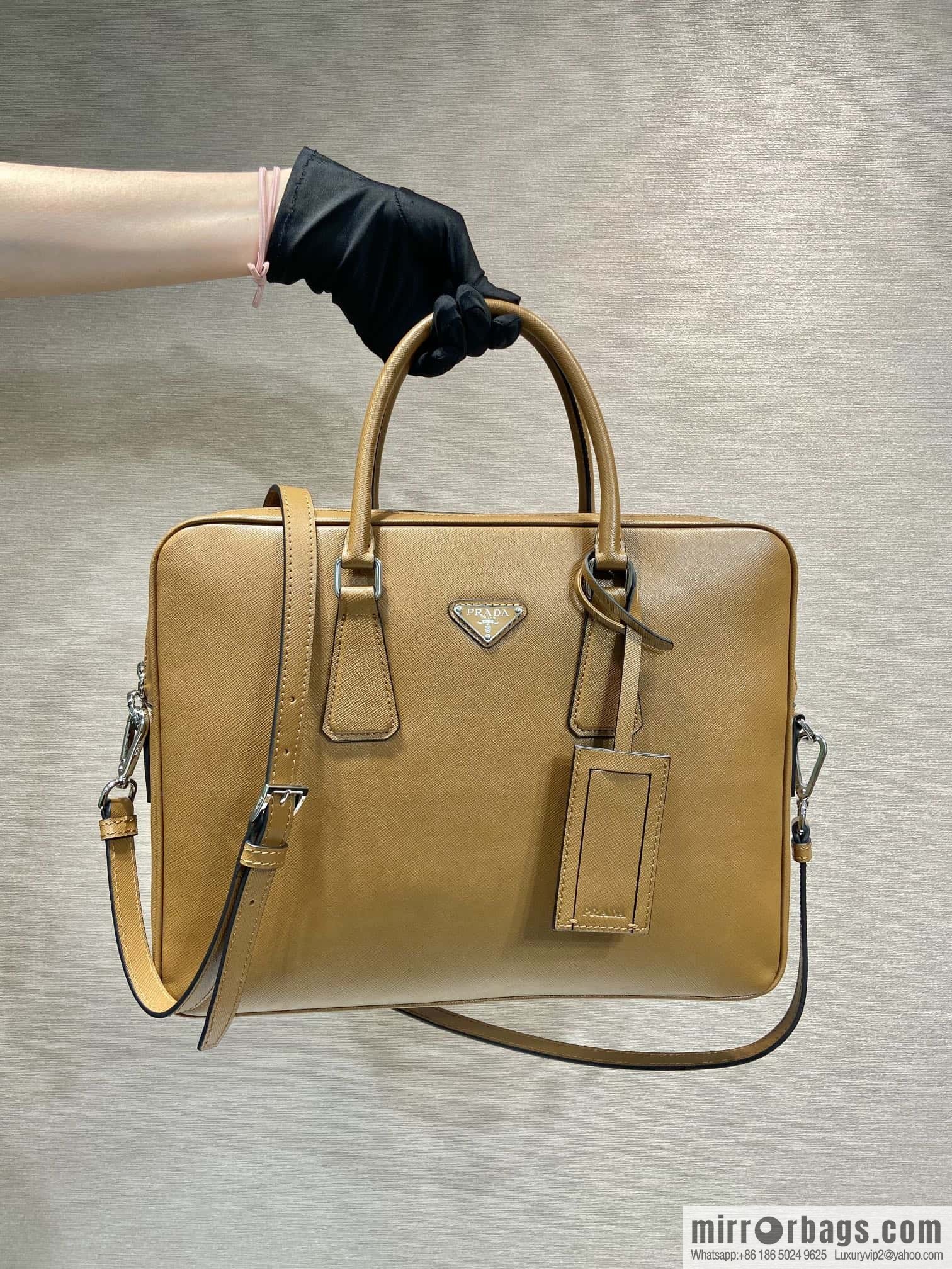 PRADA 🎉 classic new color 🎉 2VE0368 Cinnamon