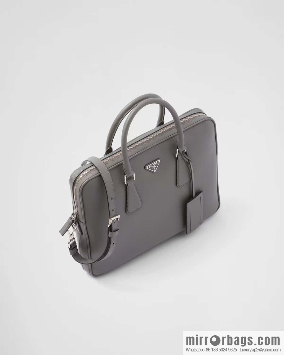 PRADA 🎉 classic new color 🎉 2VE0368