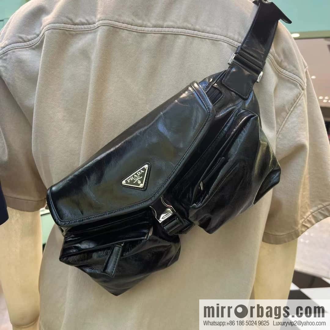 PRADA 🎉 new 🎉 2VH174 breast bag/fanny pack