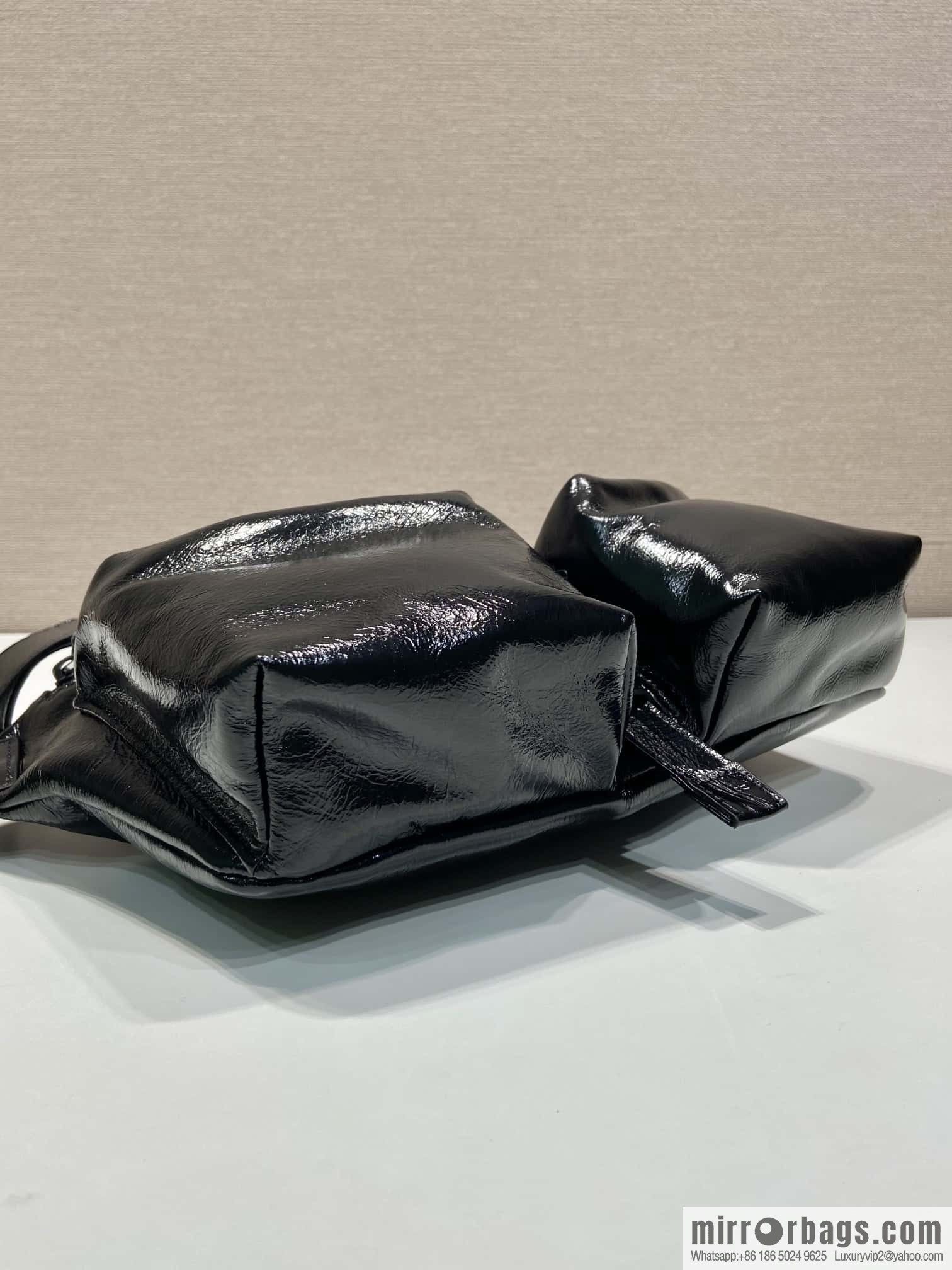 PRADA 🎉 new 🎉 2VH174 breast bag/fanny pack