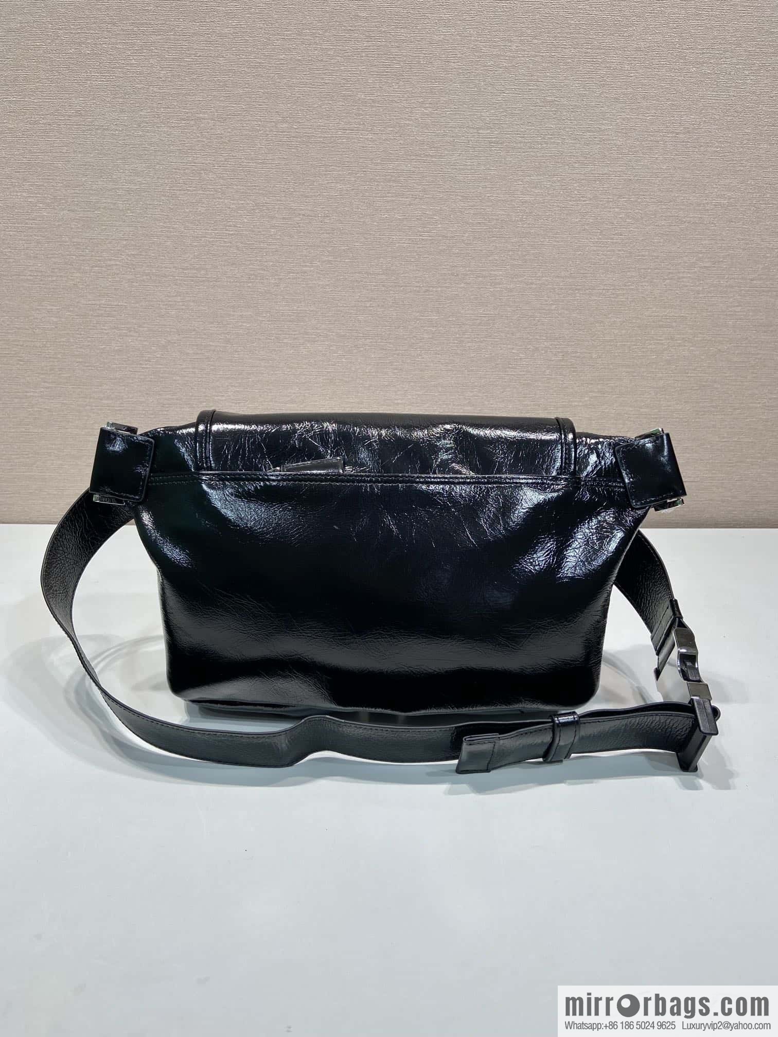 PRADA 🎉 new 🎉 2VH174 breast bag/fanny pack