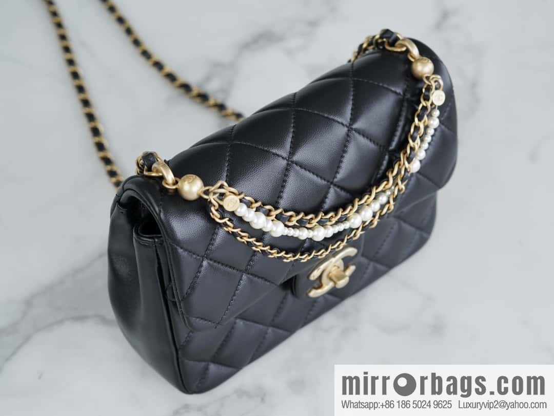 Chanel pearl chain, fat square large black AS4384