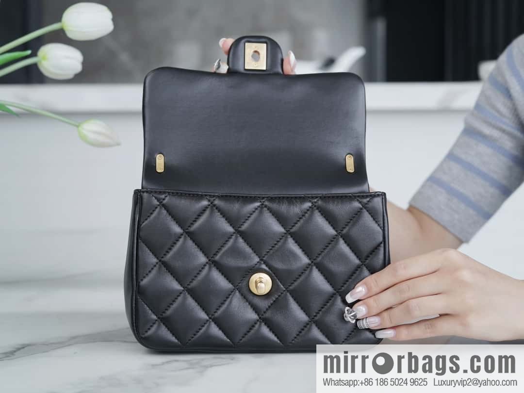 Chanel pearl chain, fat square large black AS4384