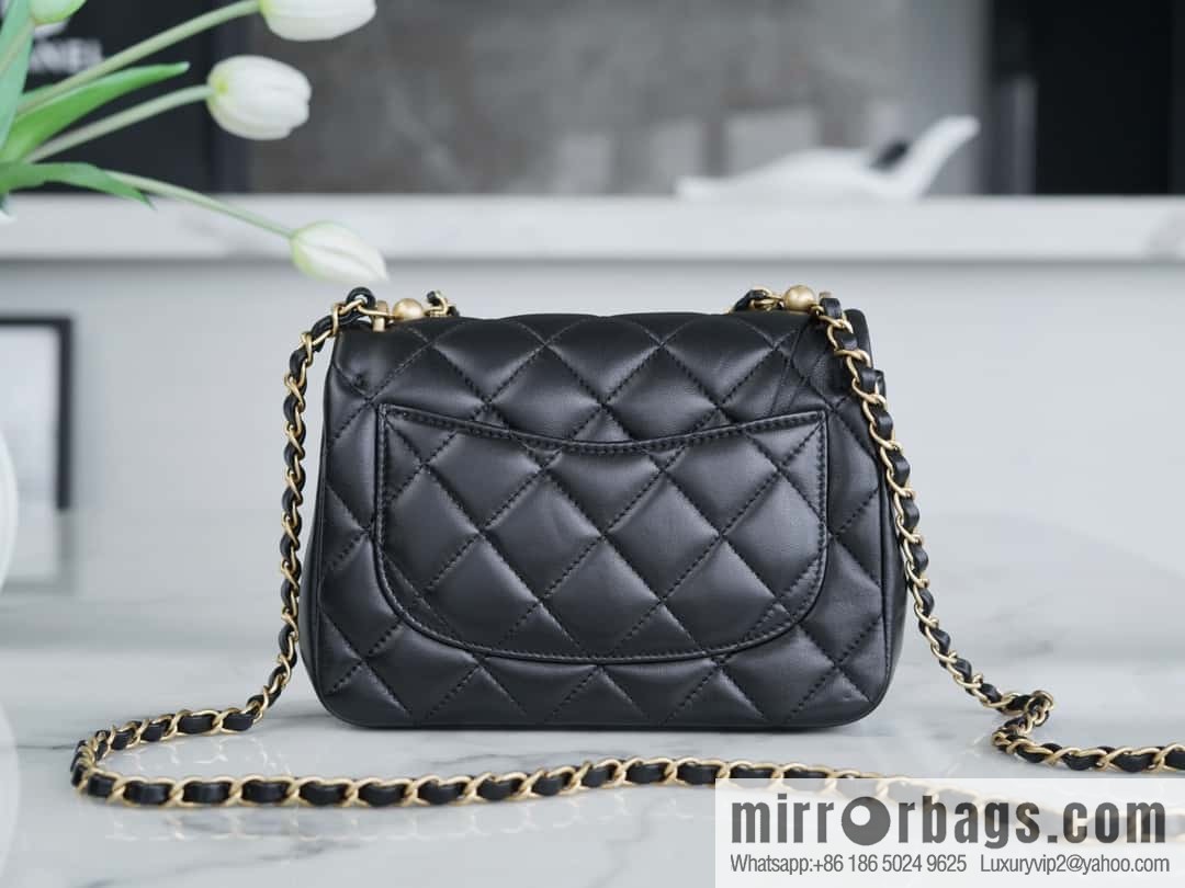 Chanel pearl chain, fat square large black AS4384