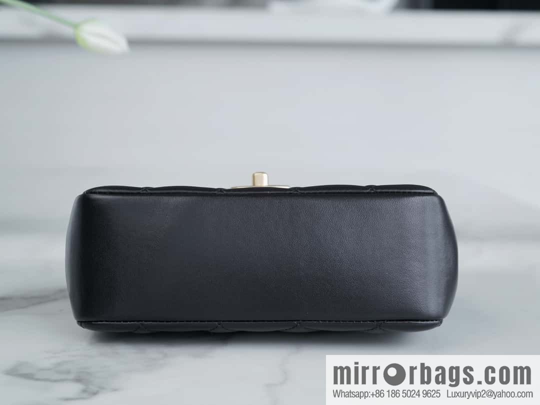 Chanel pearl chain, fat square large black AS4384