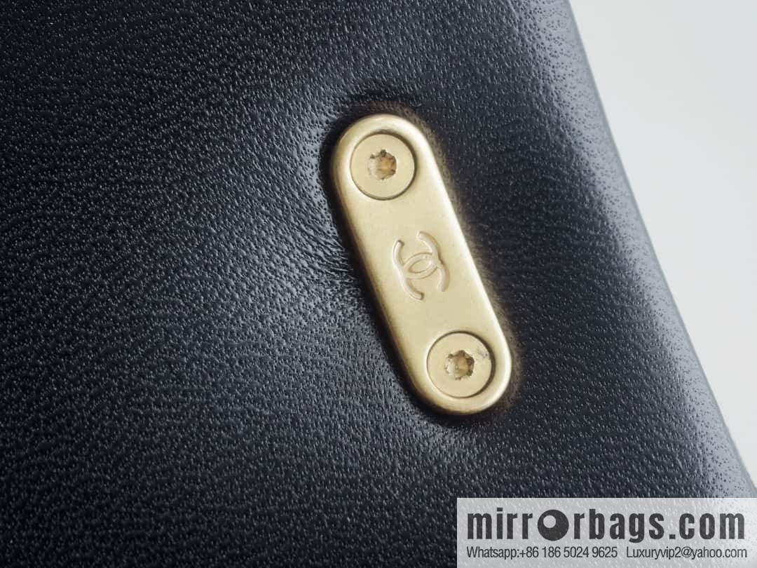 Chanel pearl chain, fat square large black AS4384