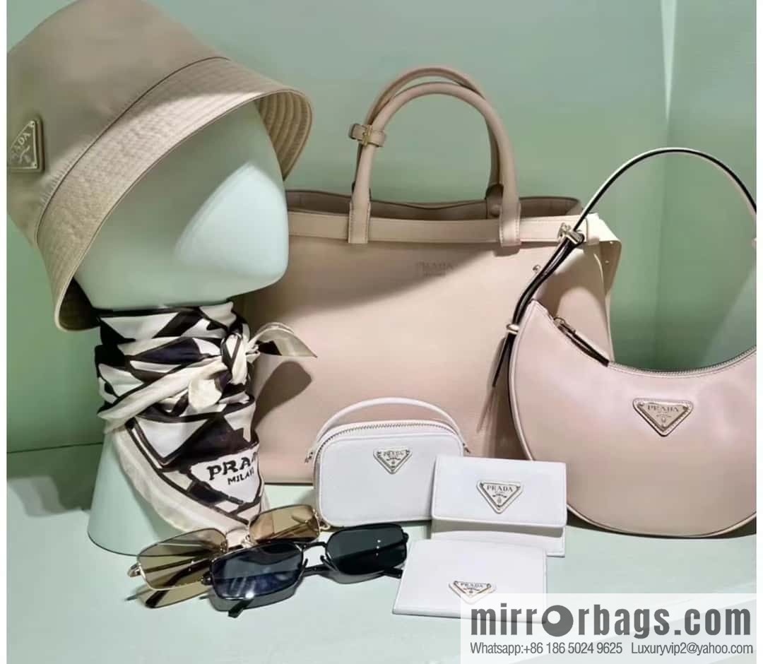 PRADA 🎉 mini diagonal bag 🎉 1NR025 cross pattern leather white