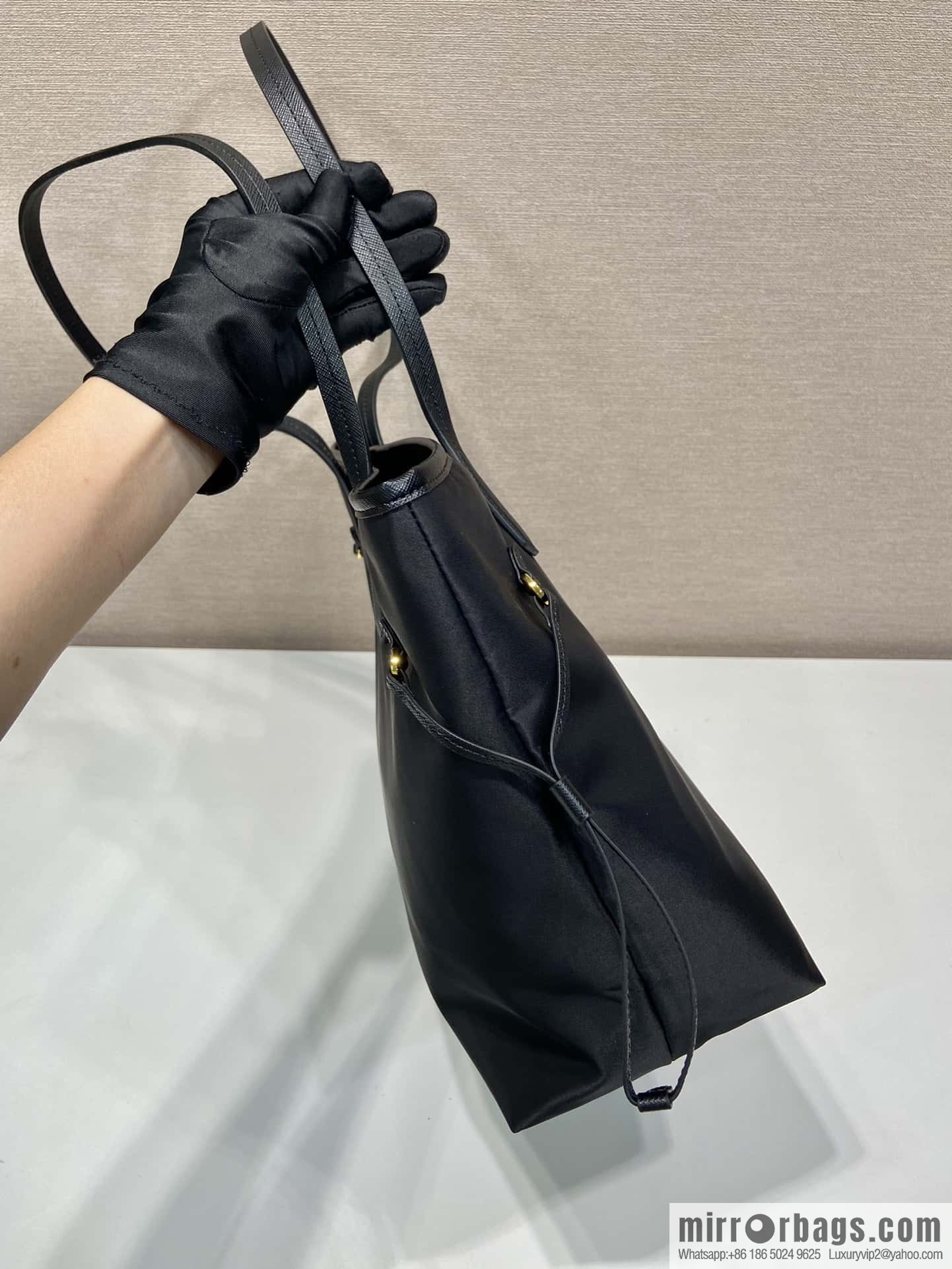 PRADA 🎉 classic tote bag 🎉 1BG955