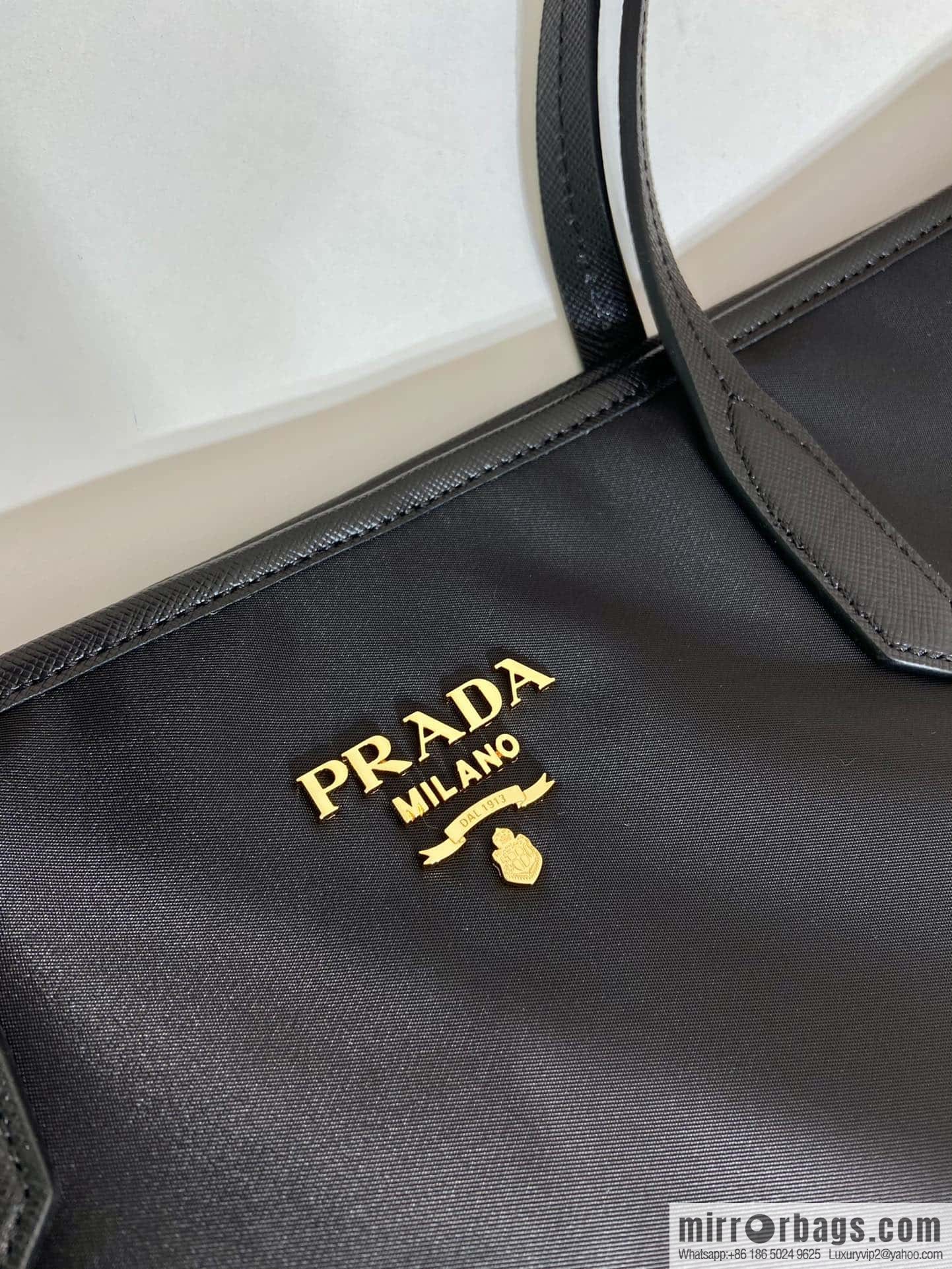 PRADA 🎉 classic tote bag 🎉 1BG955