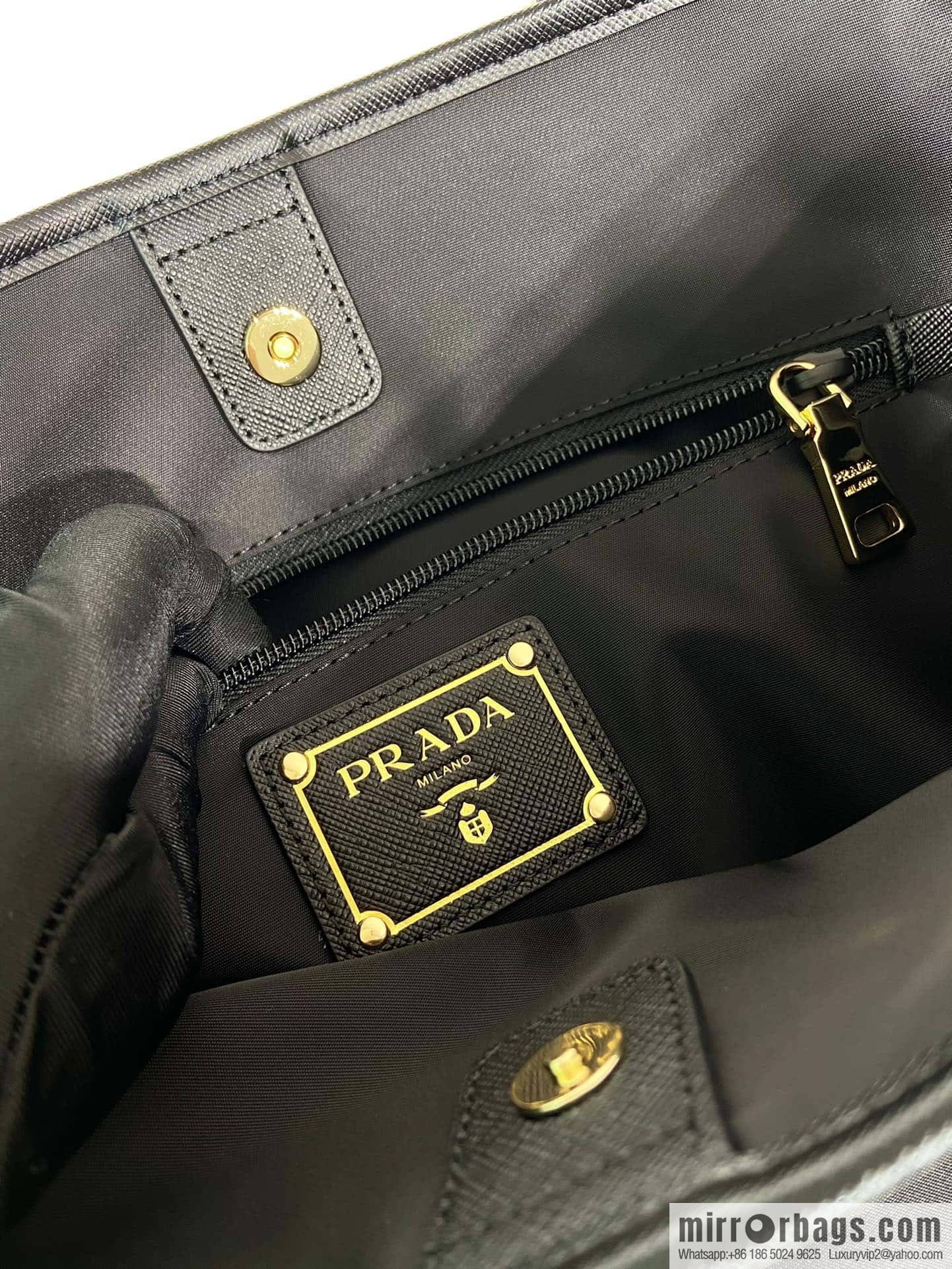 PRADA 🎉 classic tote bag 🎉 1BG955
