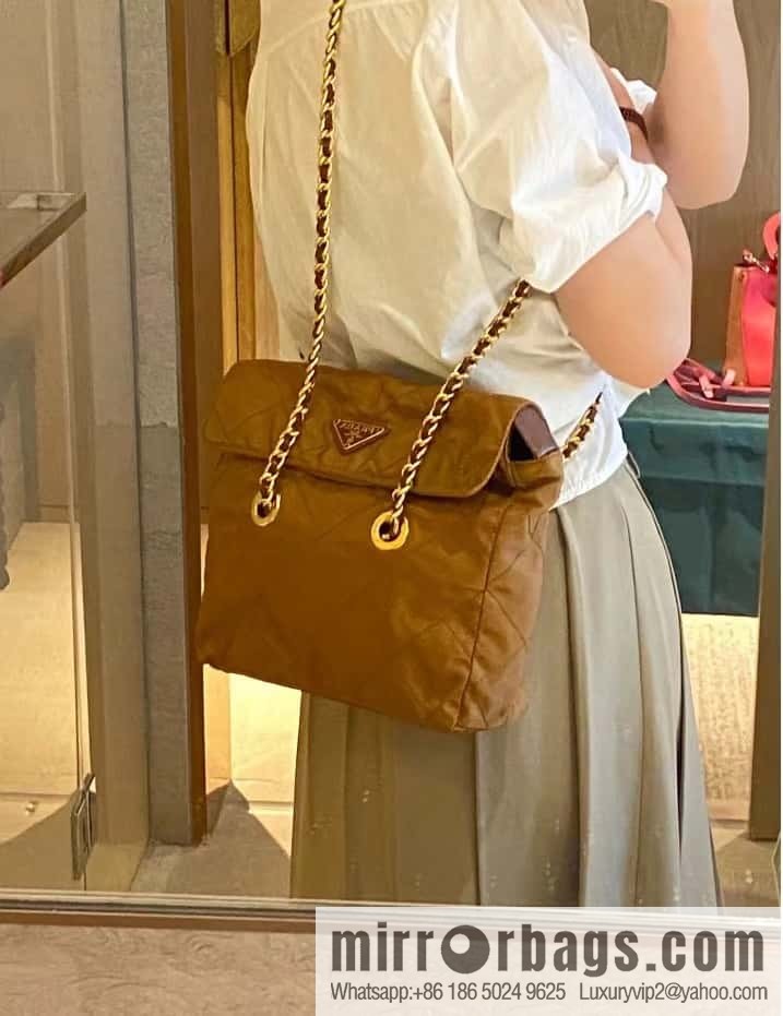 PRADA 🎉 medieval flip model 🎉 1BD620 new color