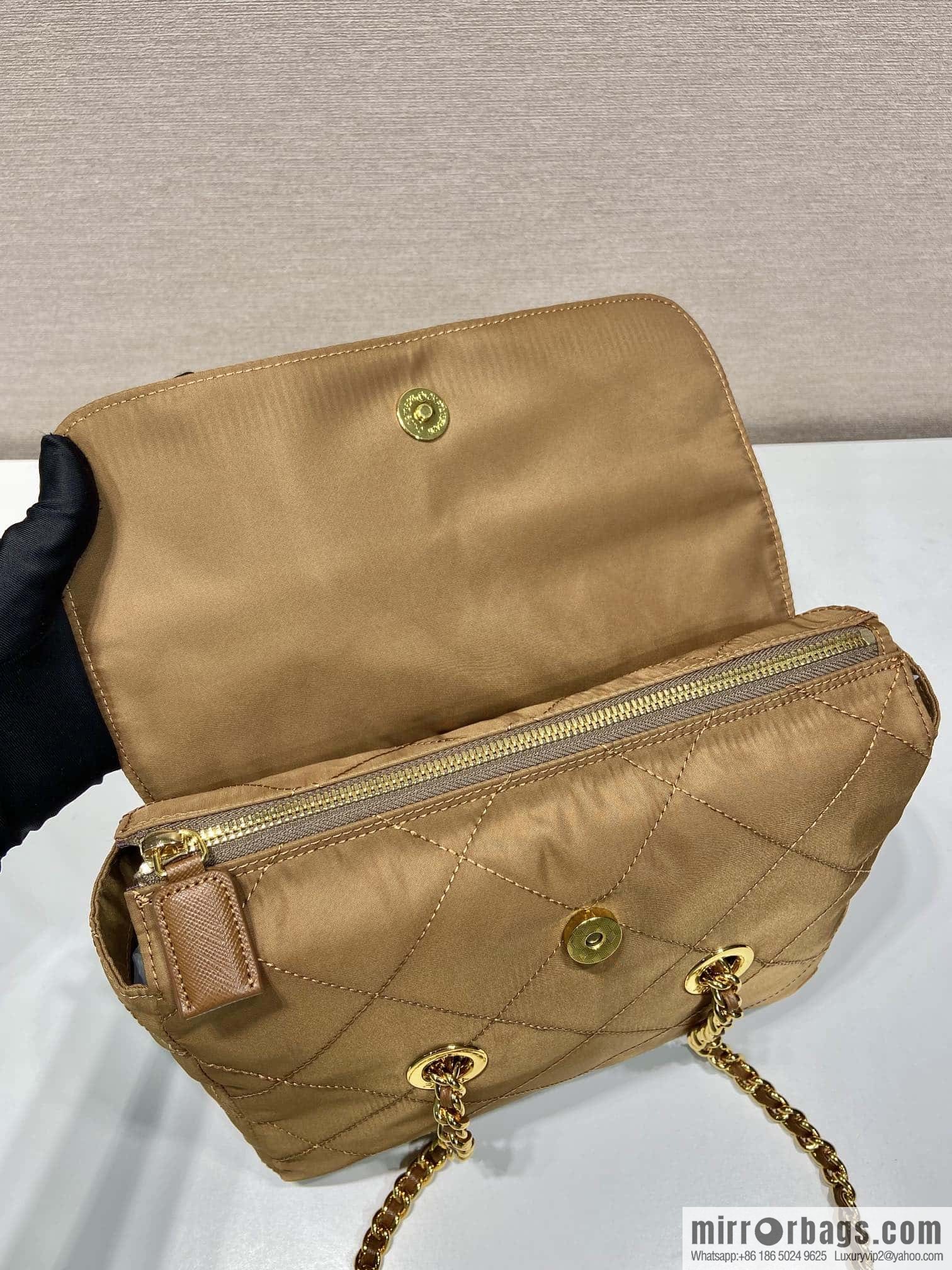 PRADA 🎉 medieval flip model 🎉 1BD620 new color