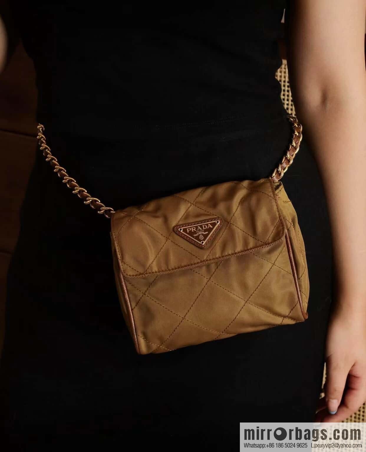 PRADA 🎉 medieval mini 🎉🎉🎉 1B D643 mini new color