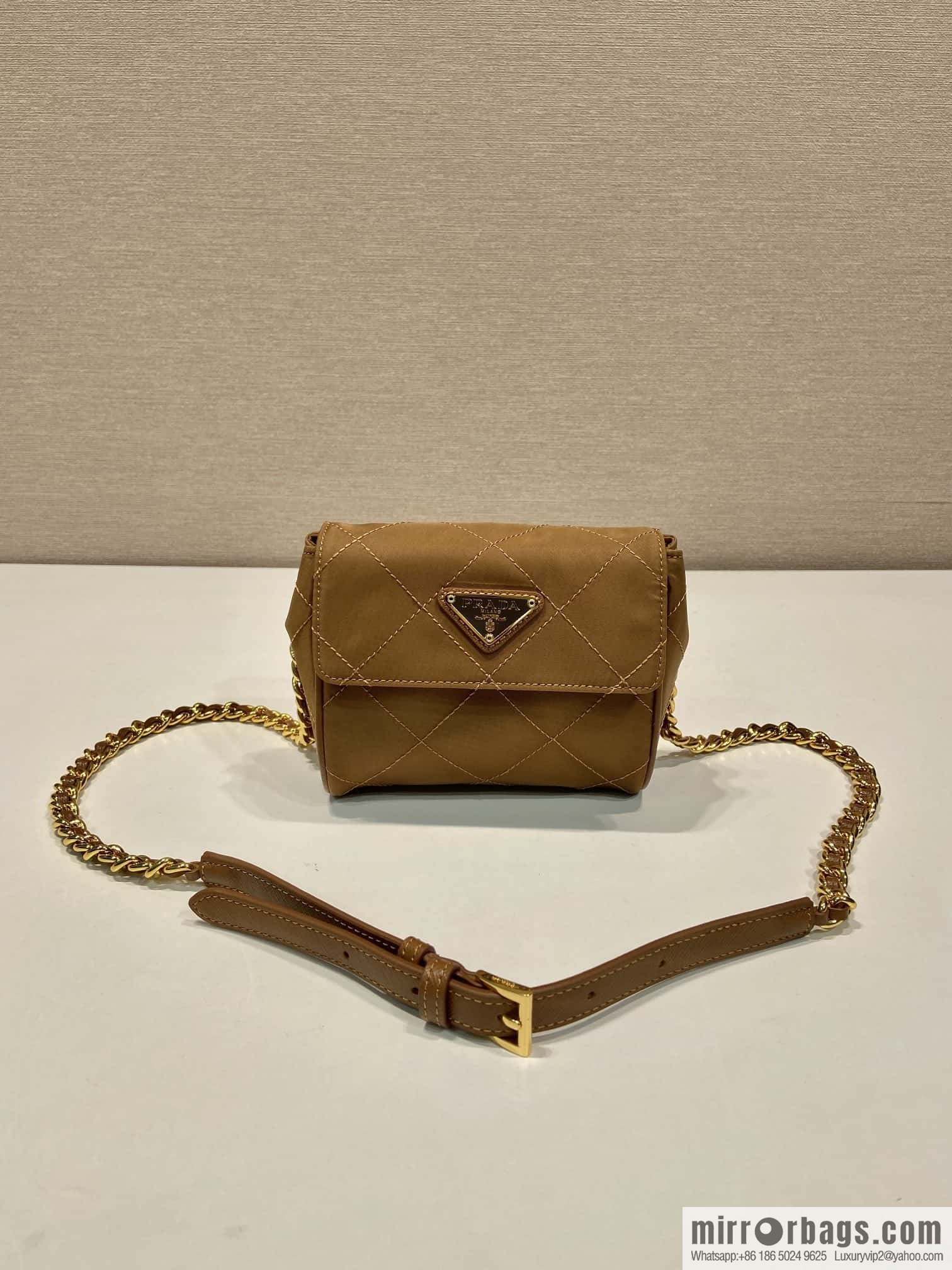 PRADA 🎉 medieval mini 🎉🎉🎉 1B D643 mini new color