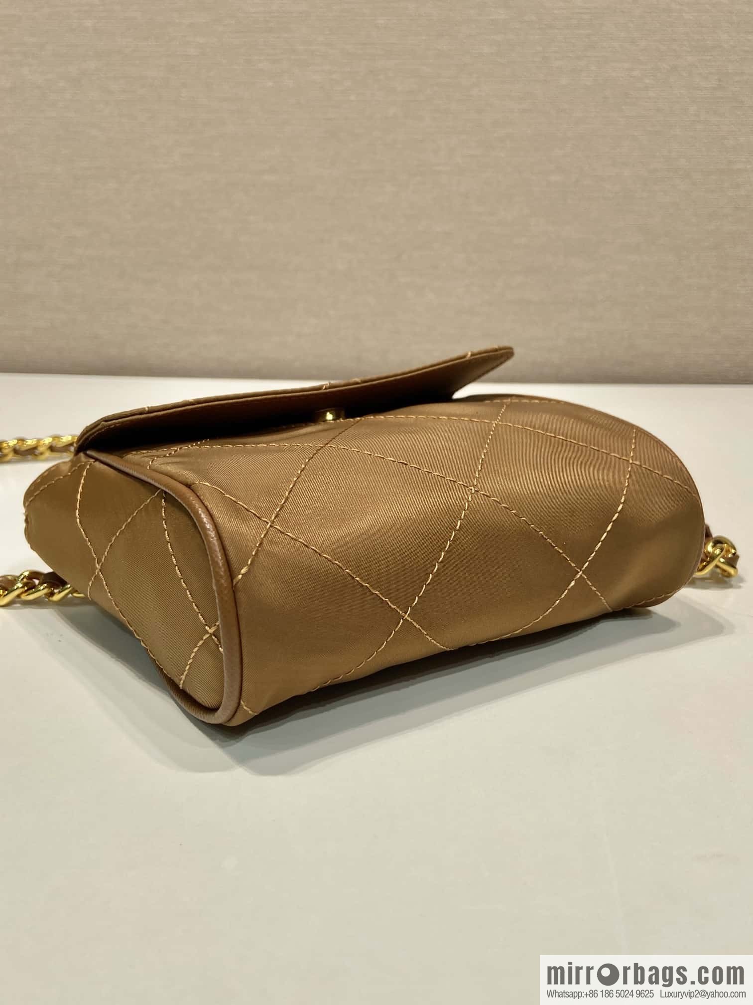 PRADA 🎉 medieval mini 🎉🎉🎉 1B D643 mini new color