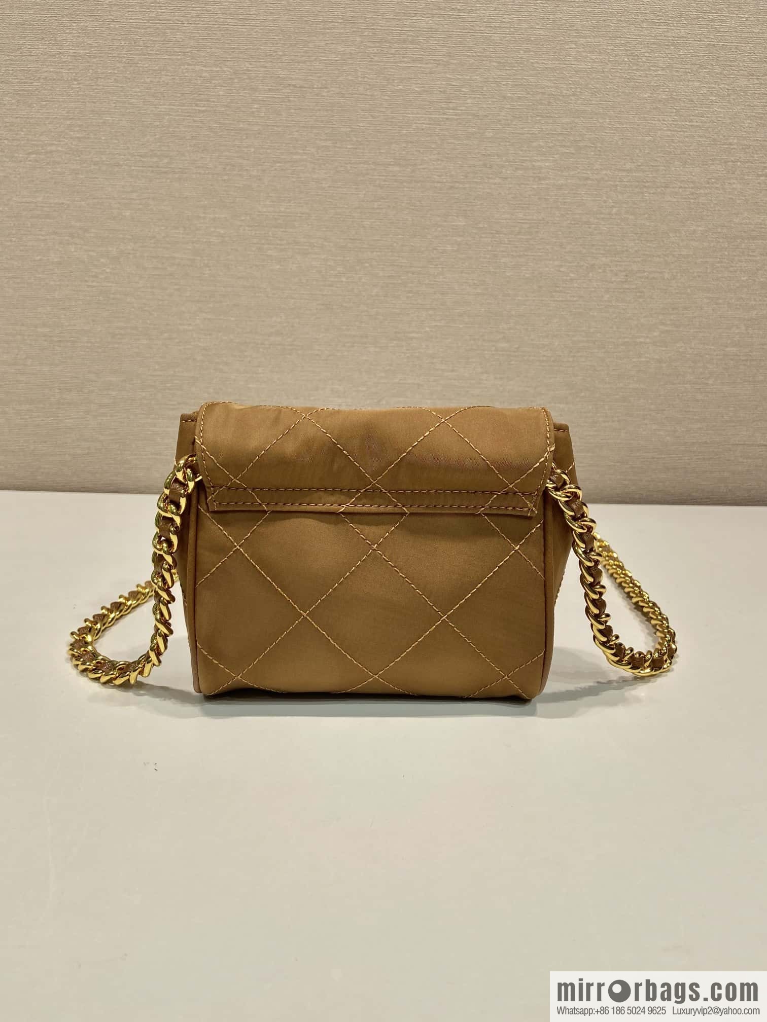 PRADA 🎉 medieval mini 🎉🎉🎉 1B D643 mini new color