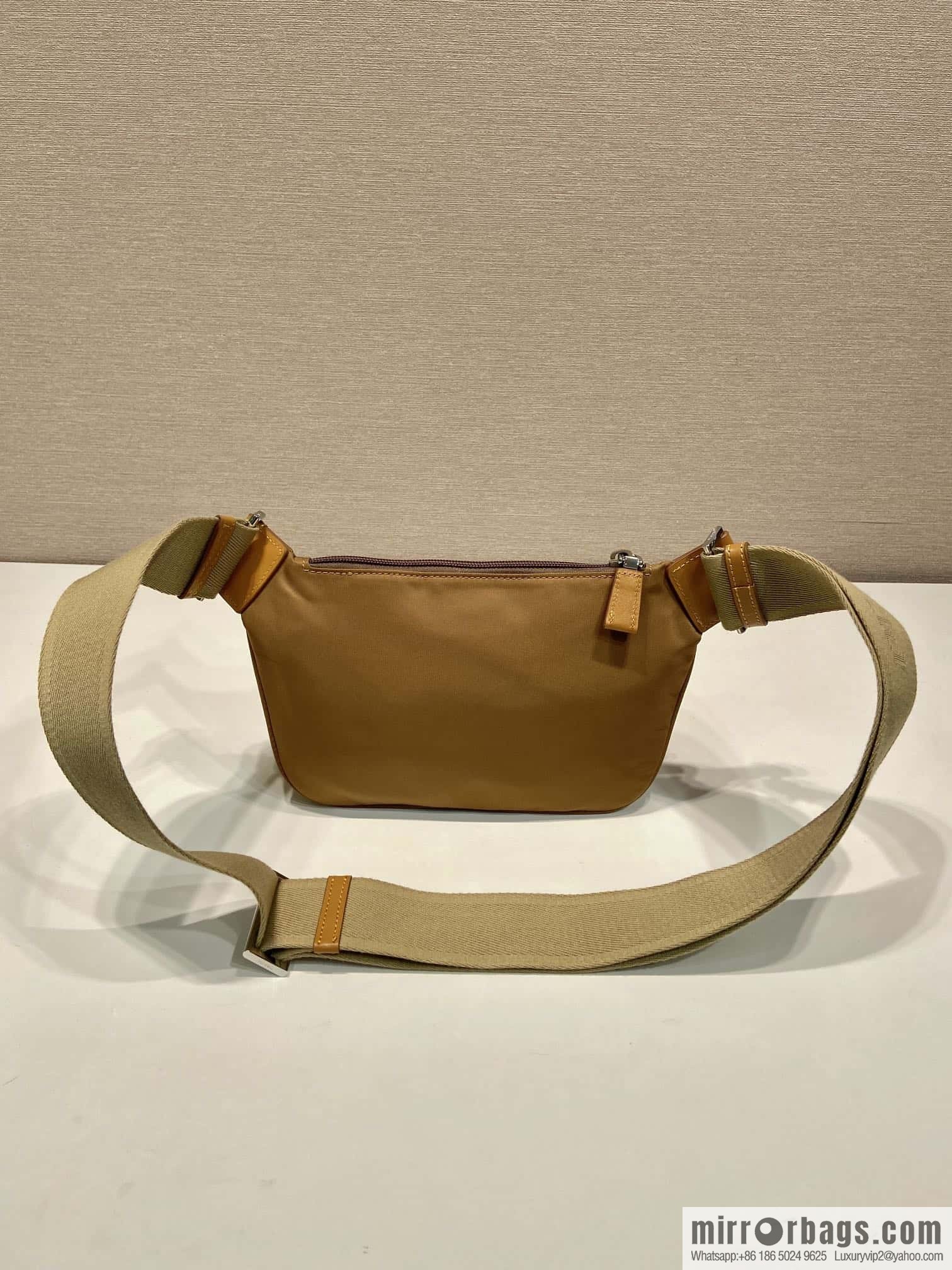 PRADA 🎉 new fanny pack 🎉 2VH128 new color