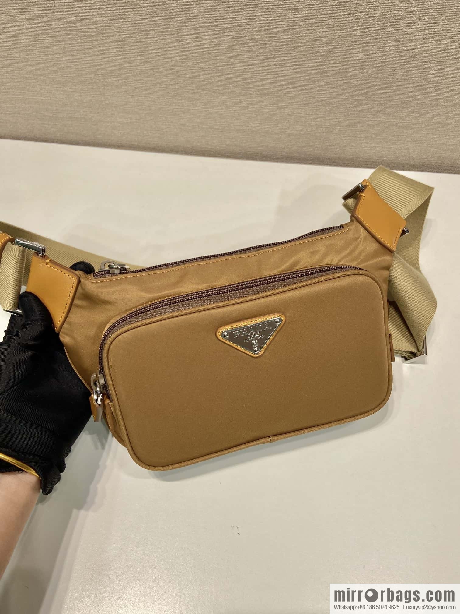 PRADA 🎉 new fanny pack 🎉 2VH128 new color