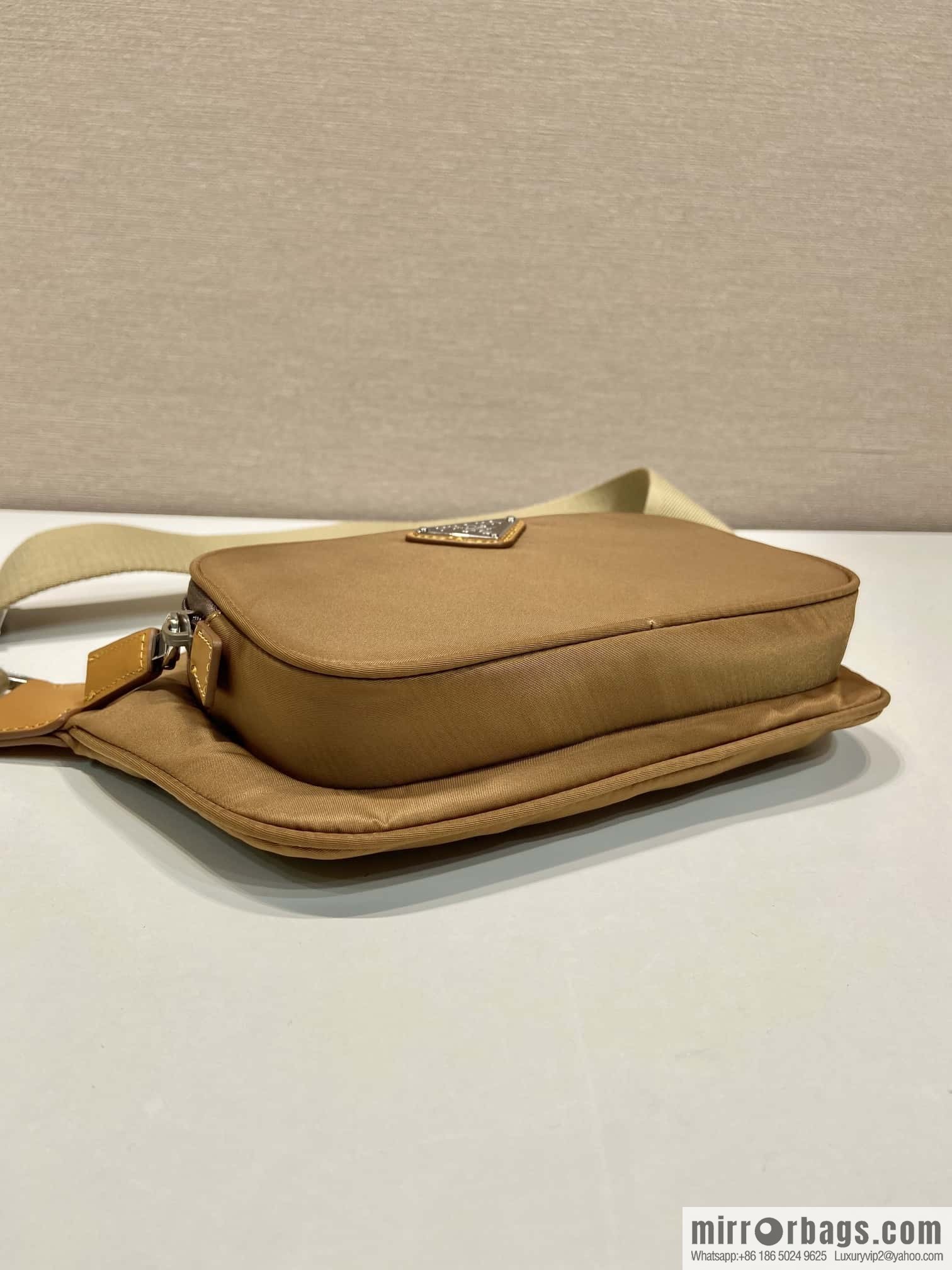 PRADA 🎉 new fanny pack 🎉 2VH128 new color