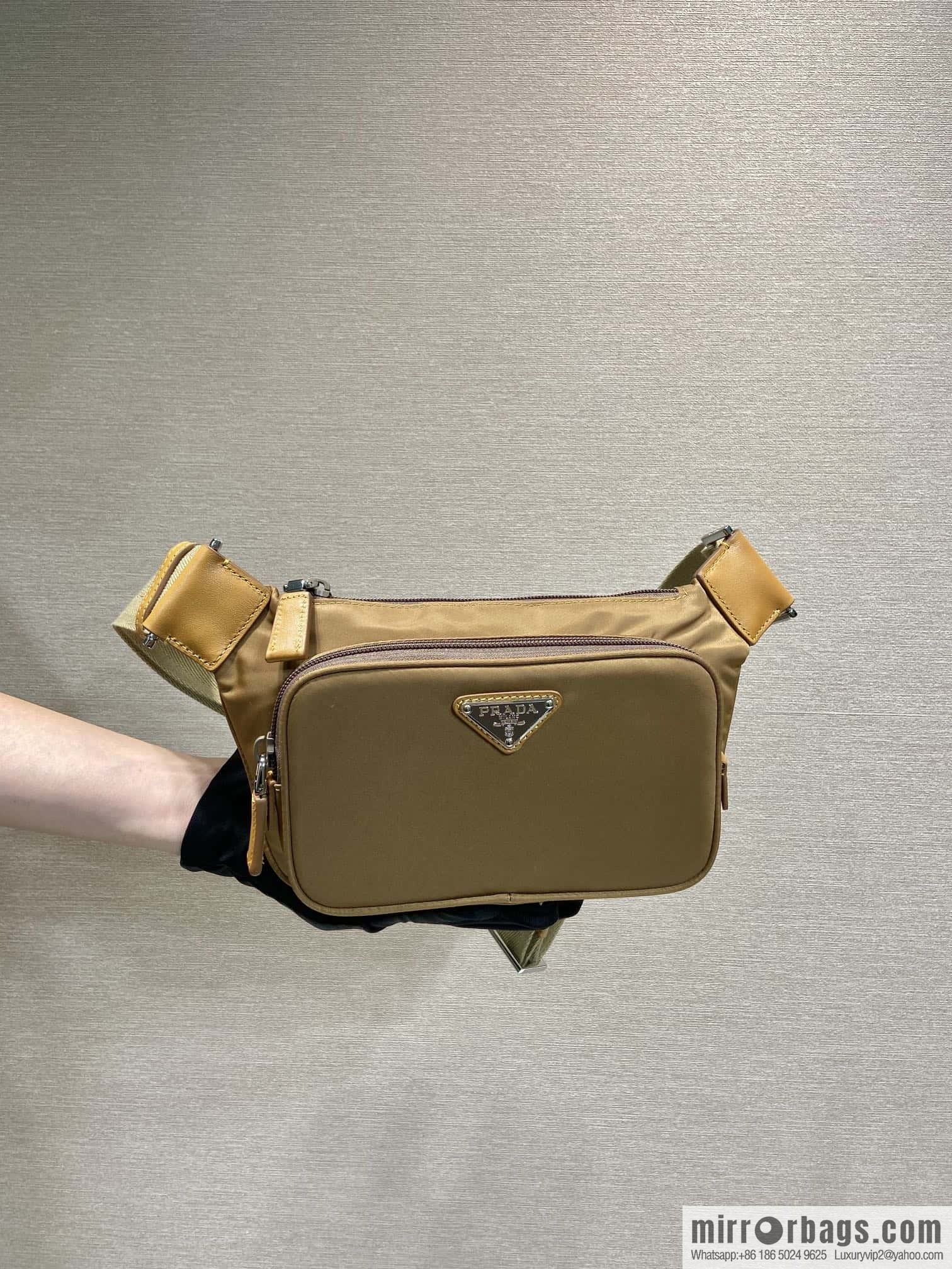 PRADA 🎉 new fanny pack 🎉 2VH128 new color