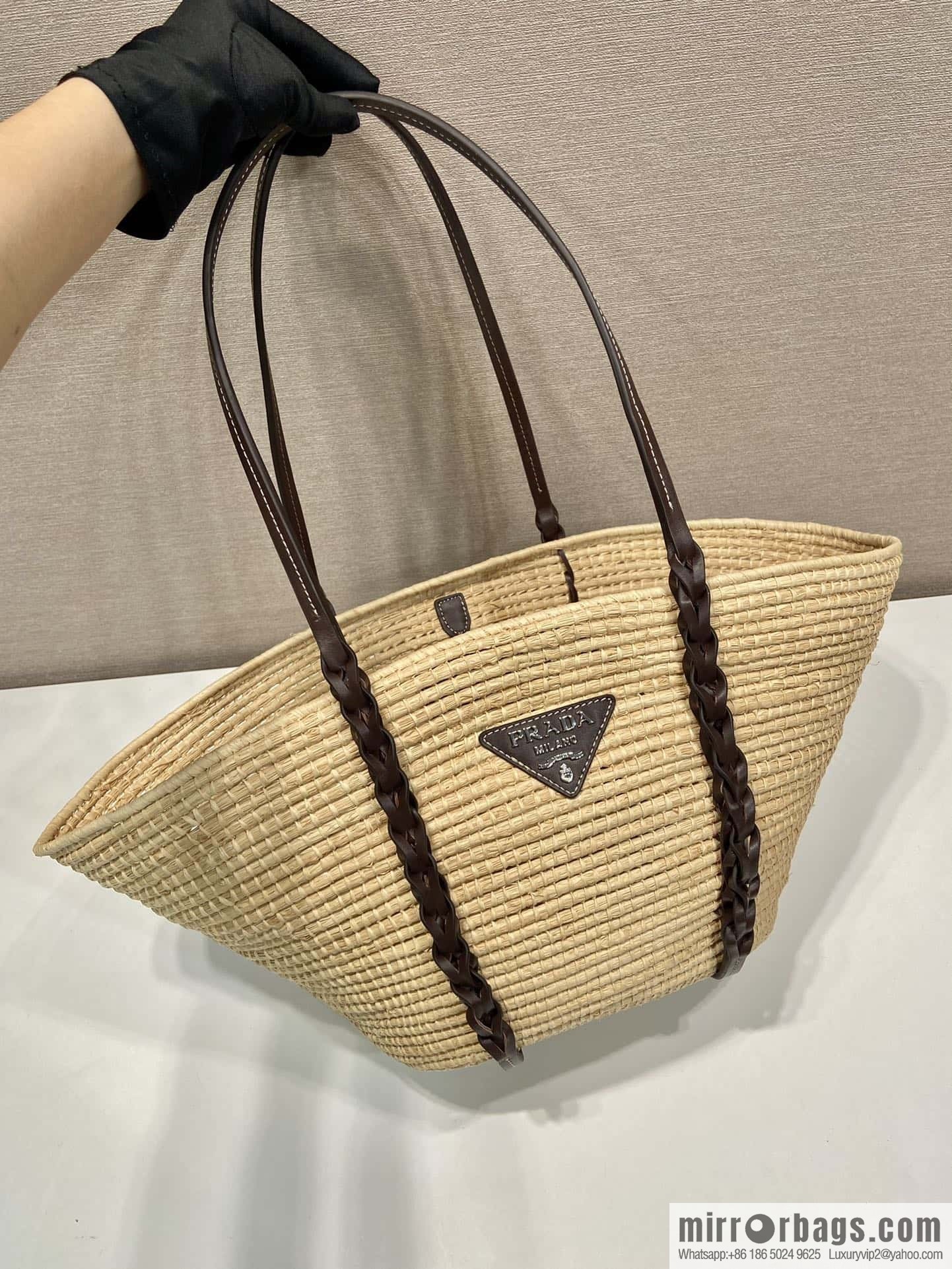 PRADA 🎉 popular vegetable basket 🎉 1BG312